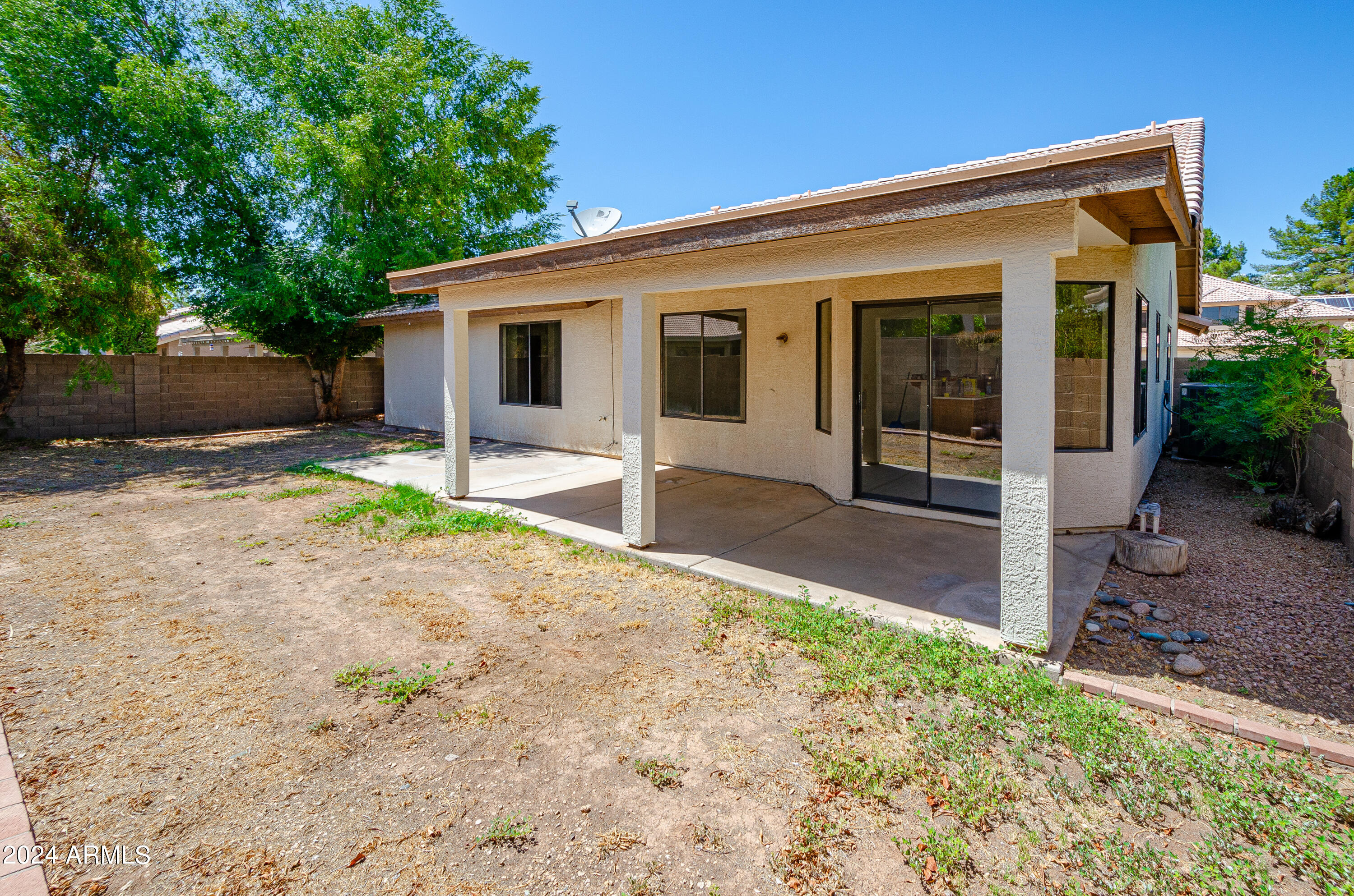 519 W SIERRA MADRE Avenue