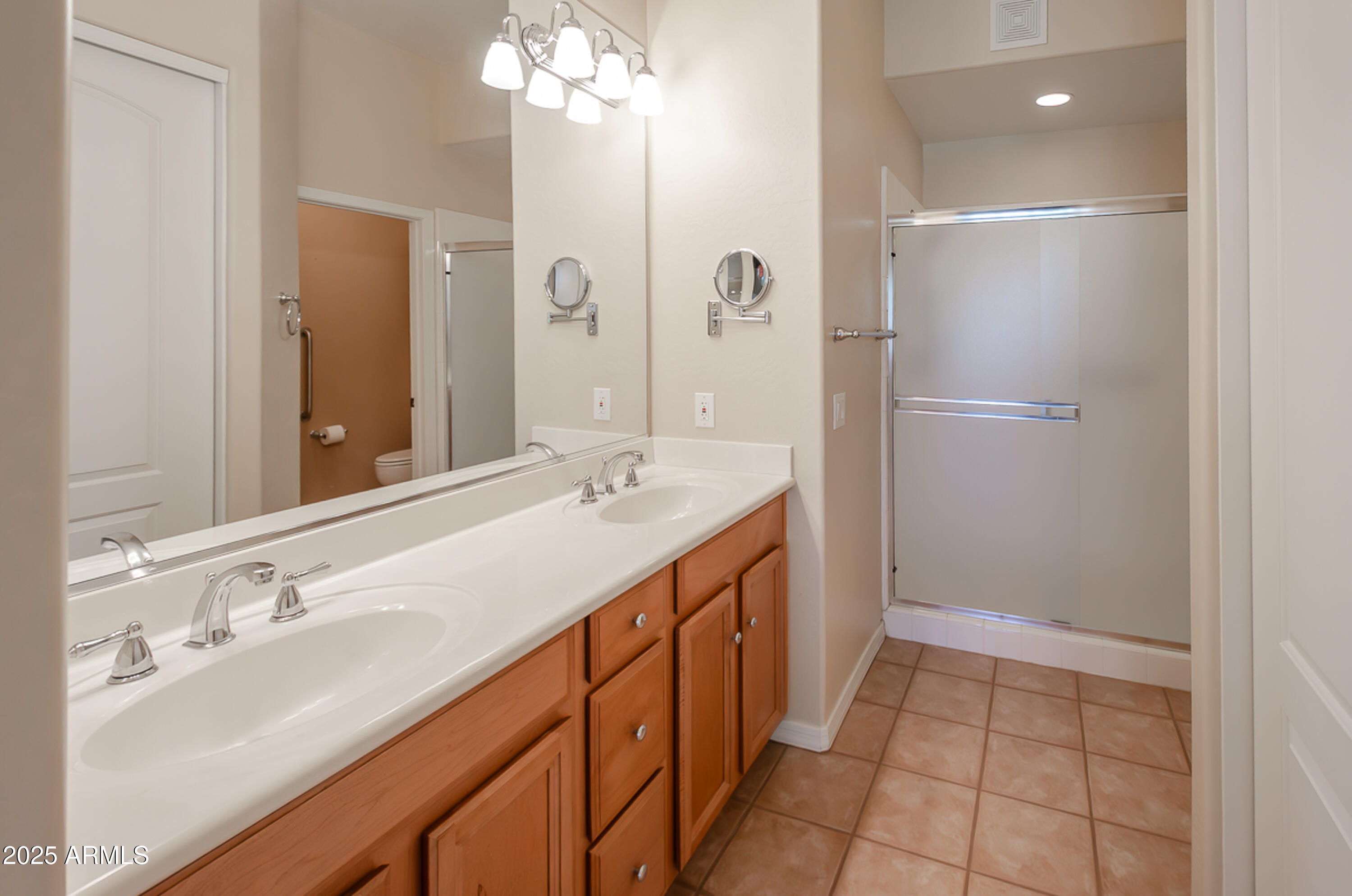 11000 N 77TH Place, 2017