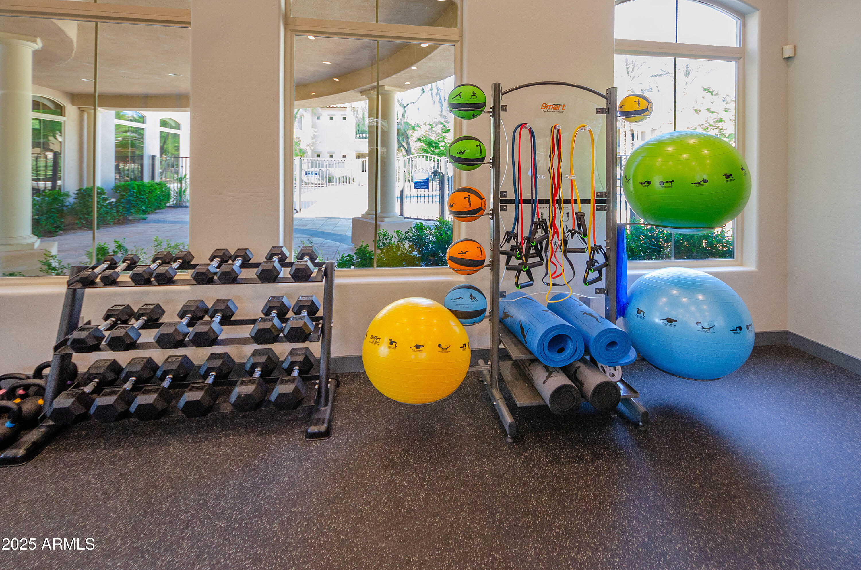 11000 N 77TH Place N, 1065