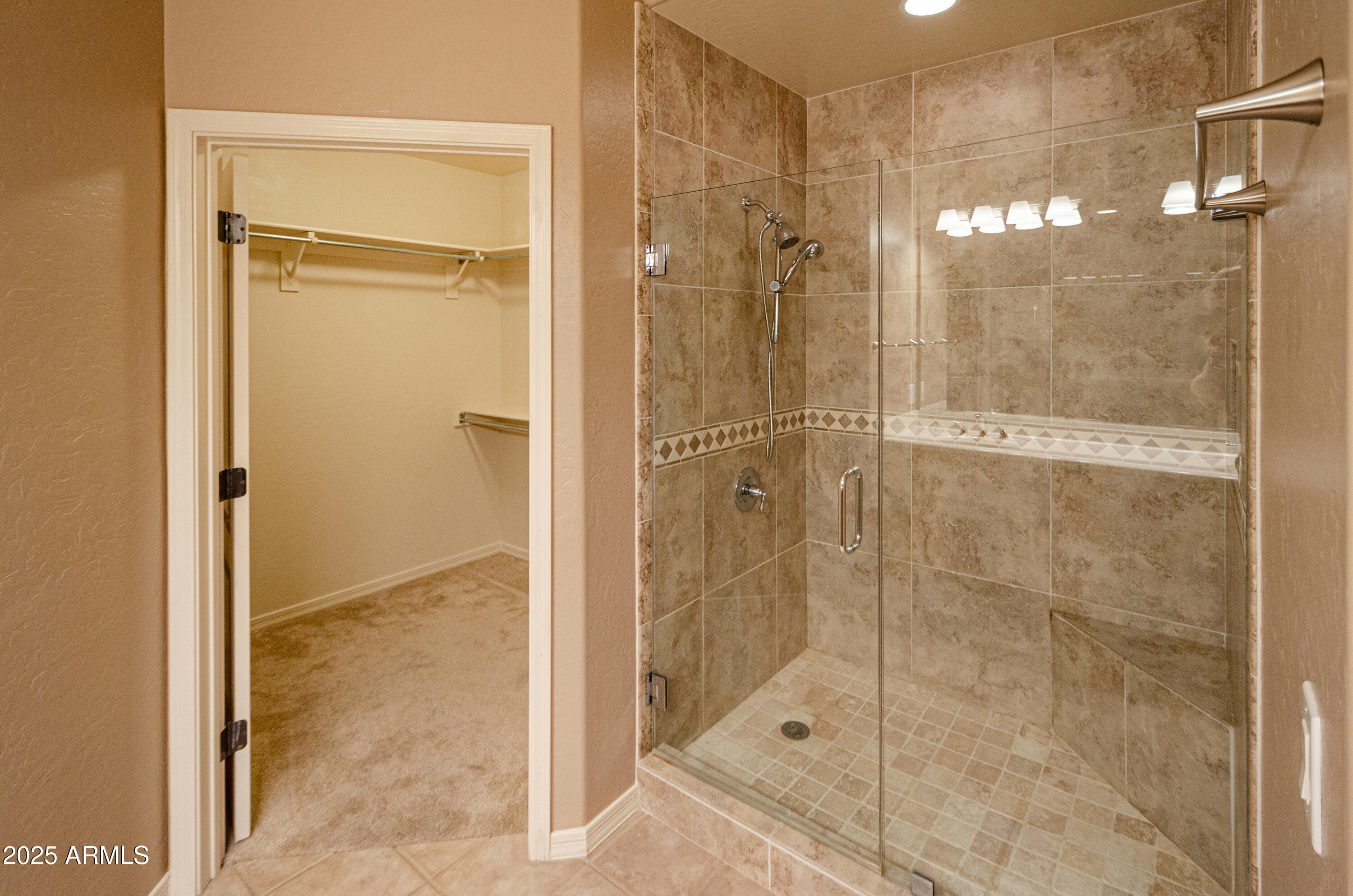 11000 N 77TH Place N, 1065