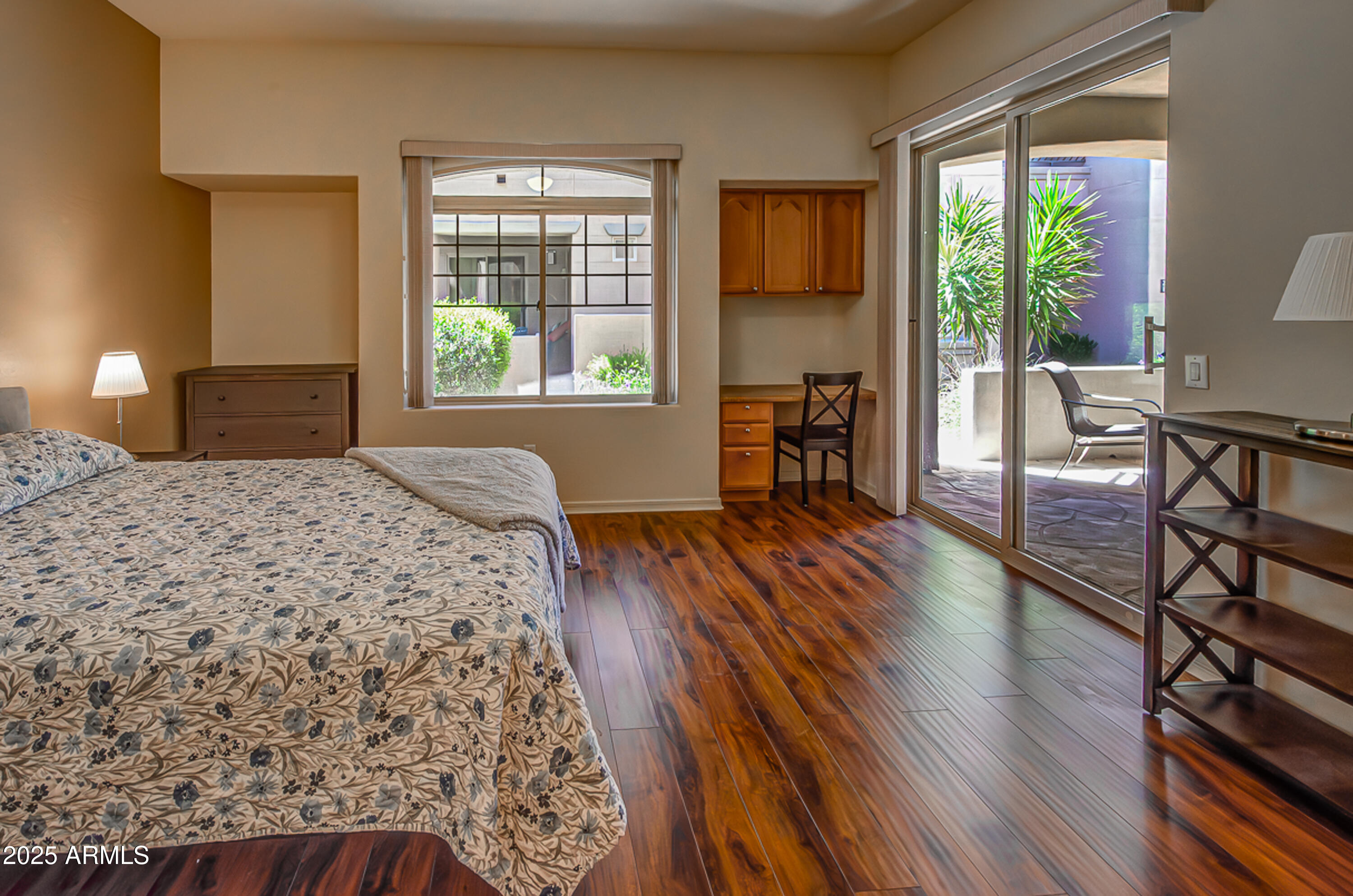 11000 N 77TH Place N, 1065