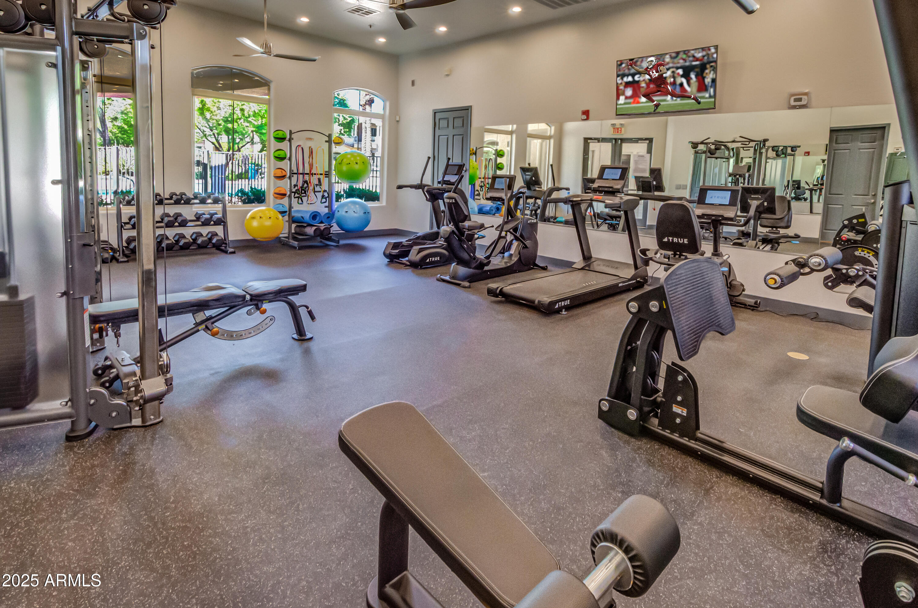 11000 N 77TH Place N, 1065