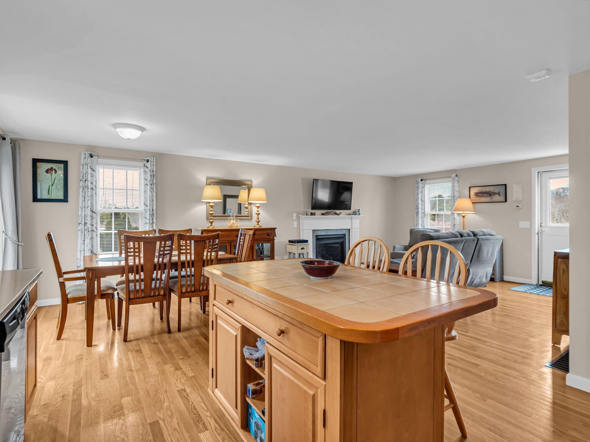 121 Camp St # 82