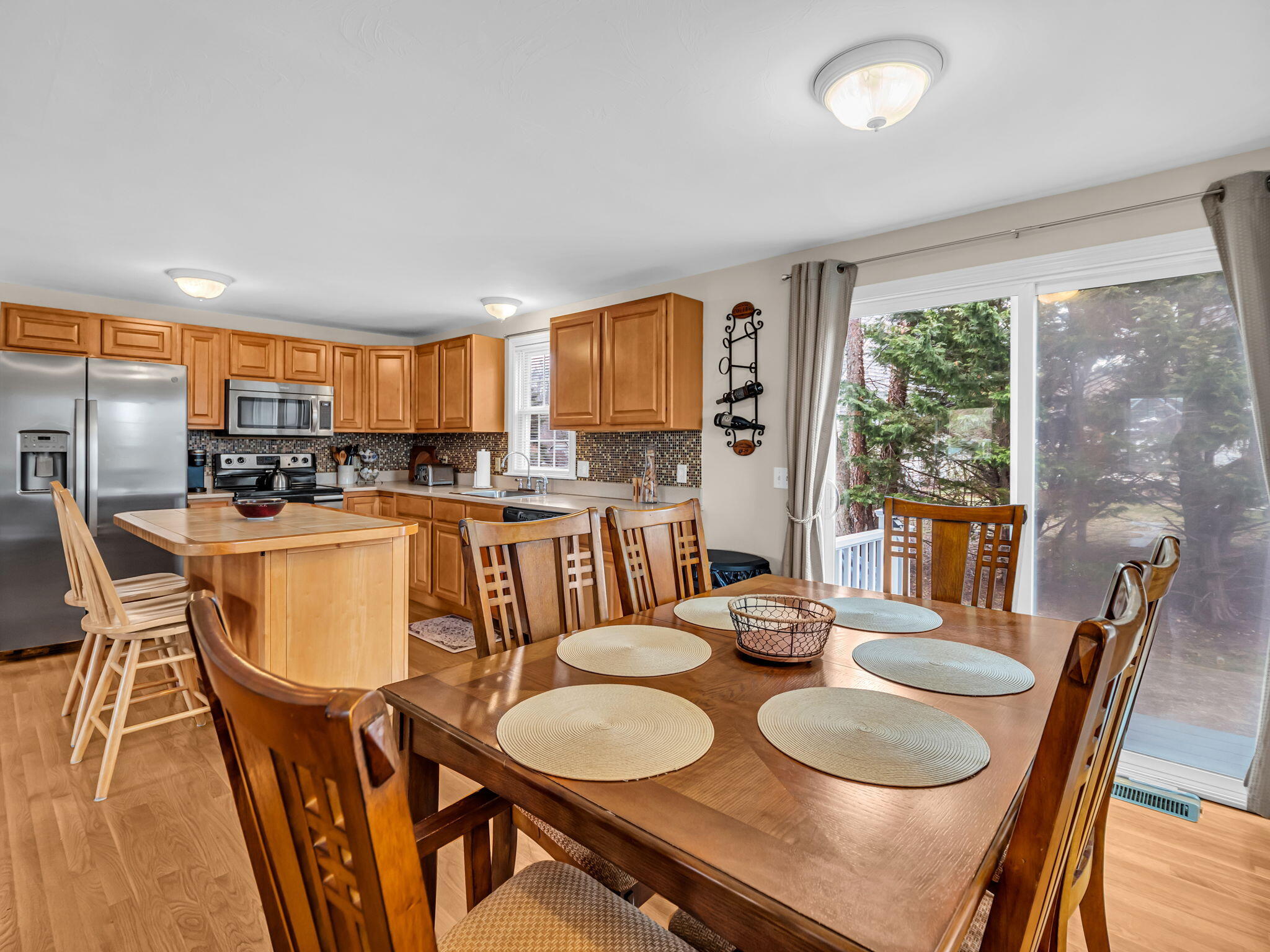 121 Camp St # 82