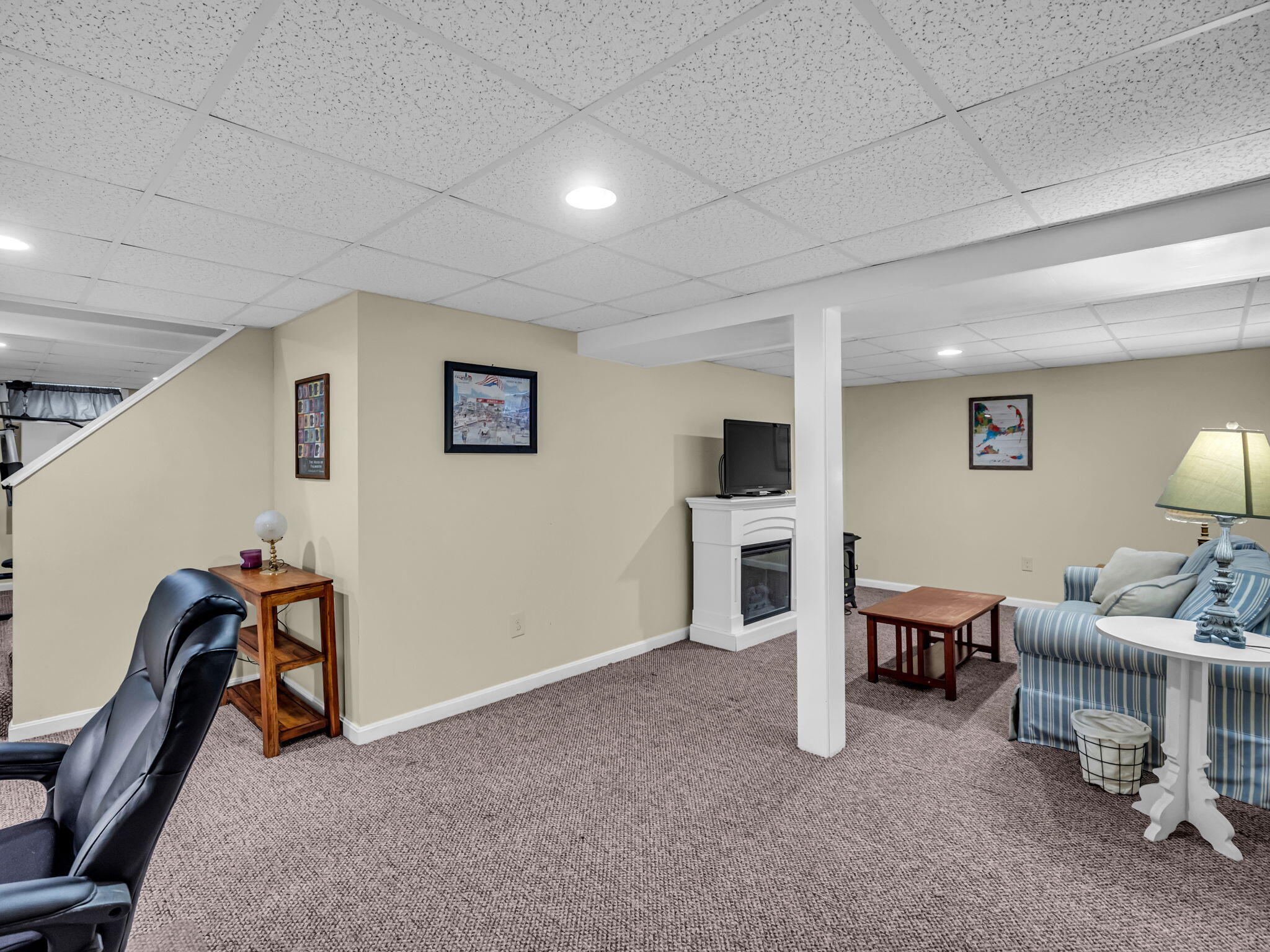 121 Camp St # 82