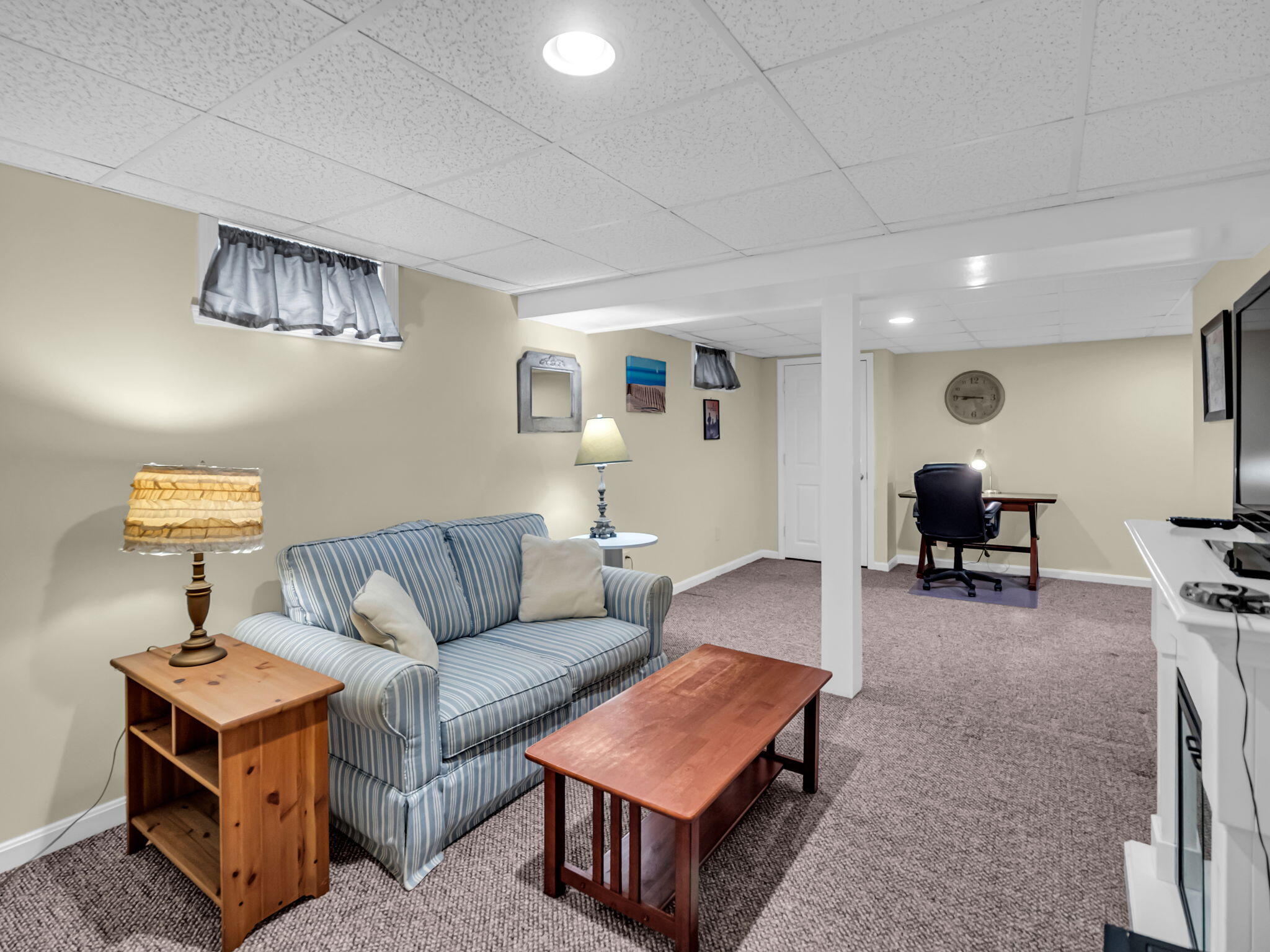 121 Camp St # 82