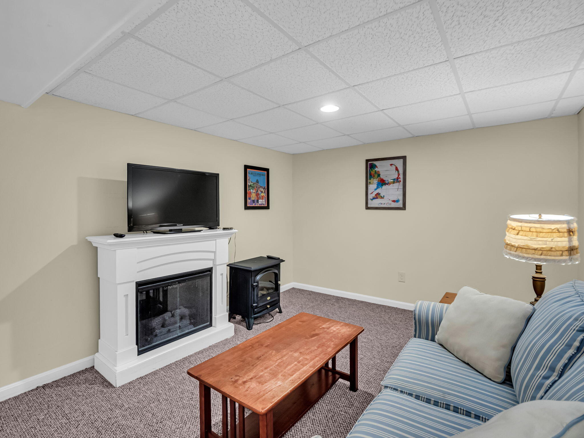 121 Camp St # 82