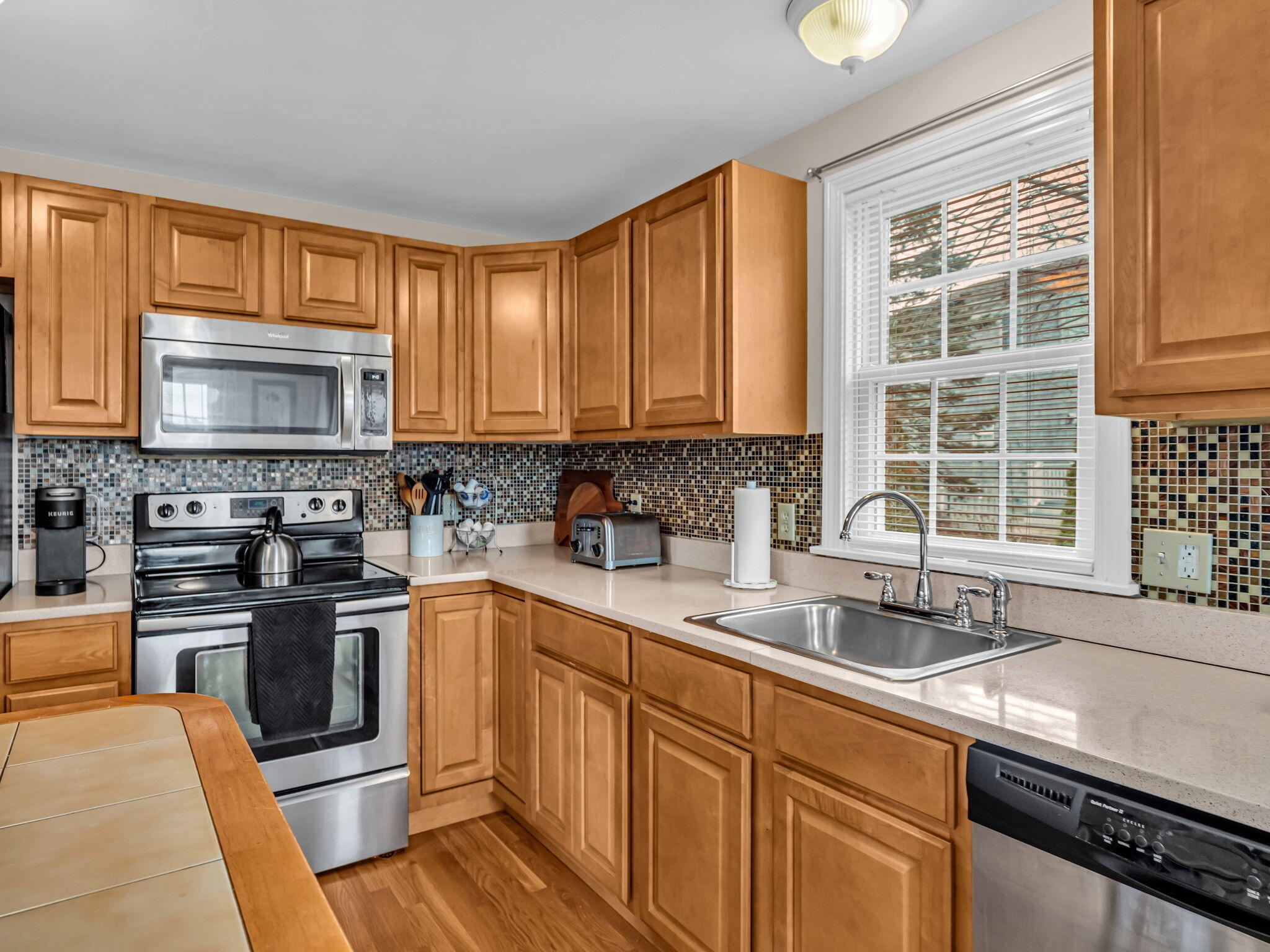 121 Camp St # 82