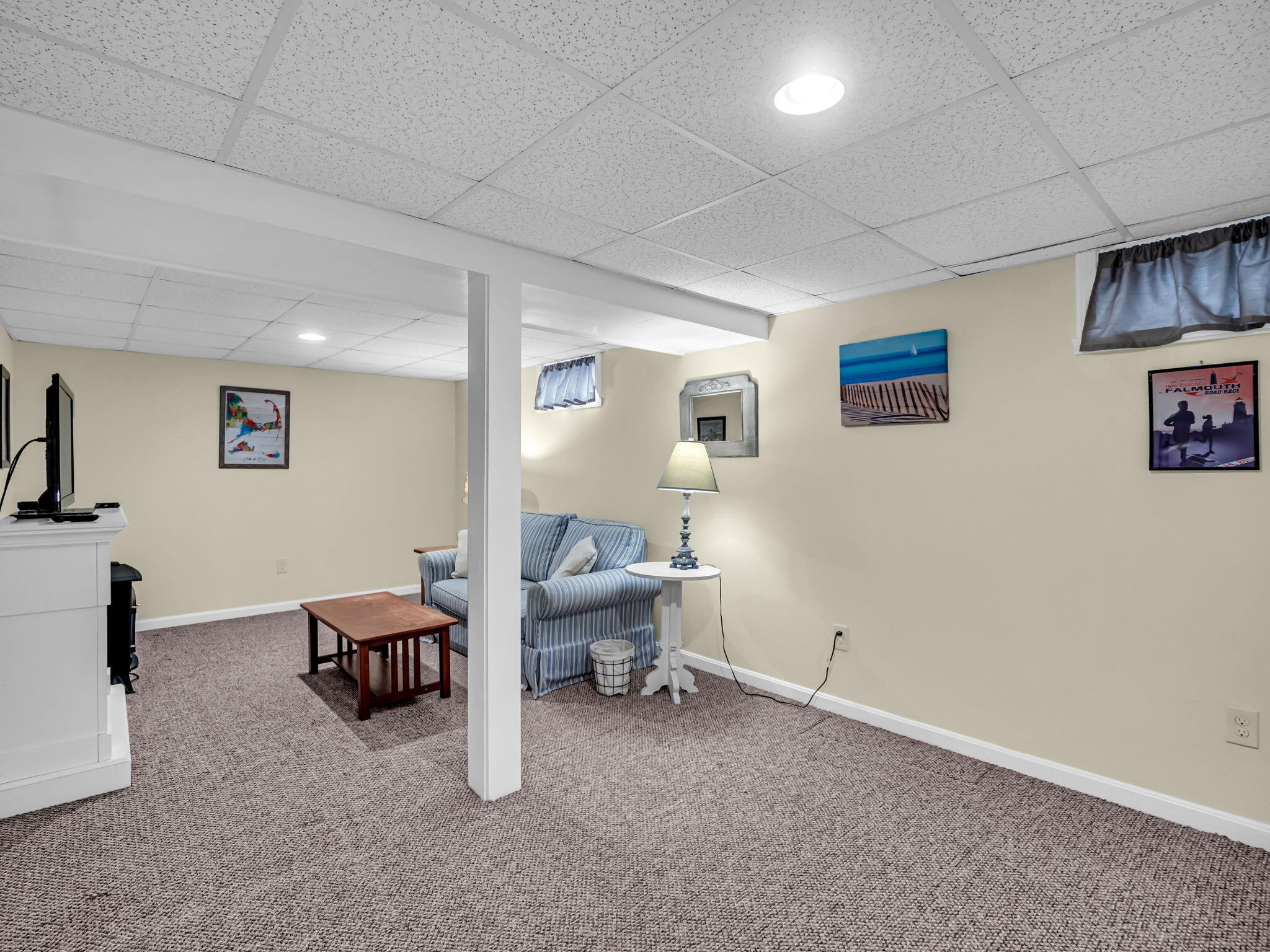 121 Camp St # 82
