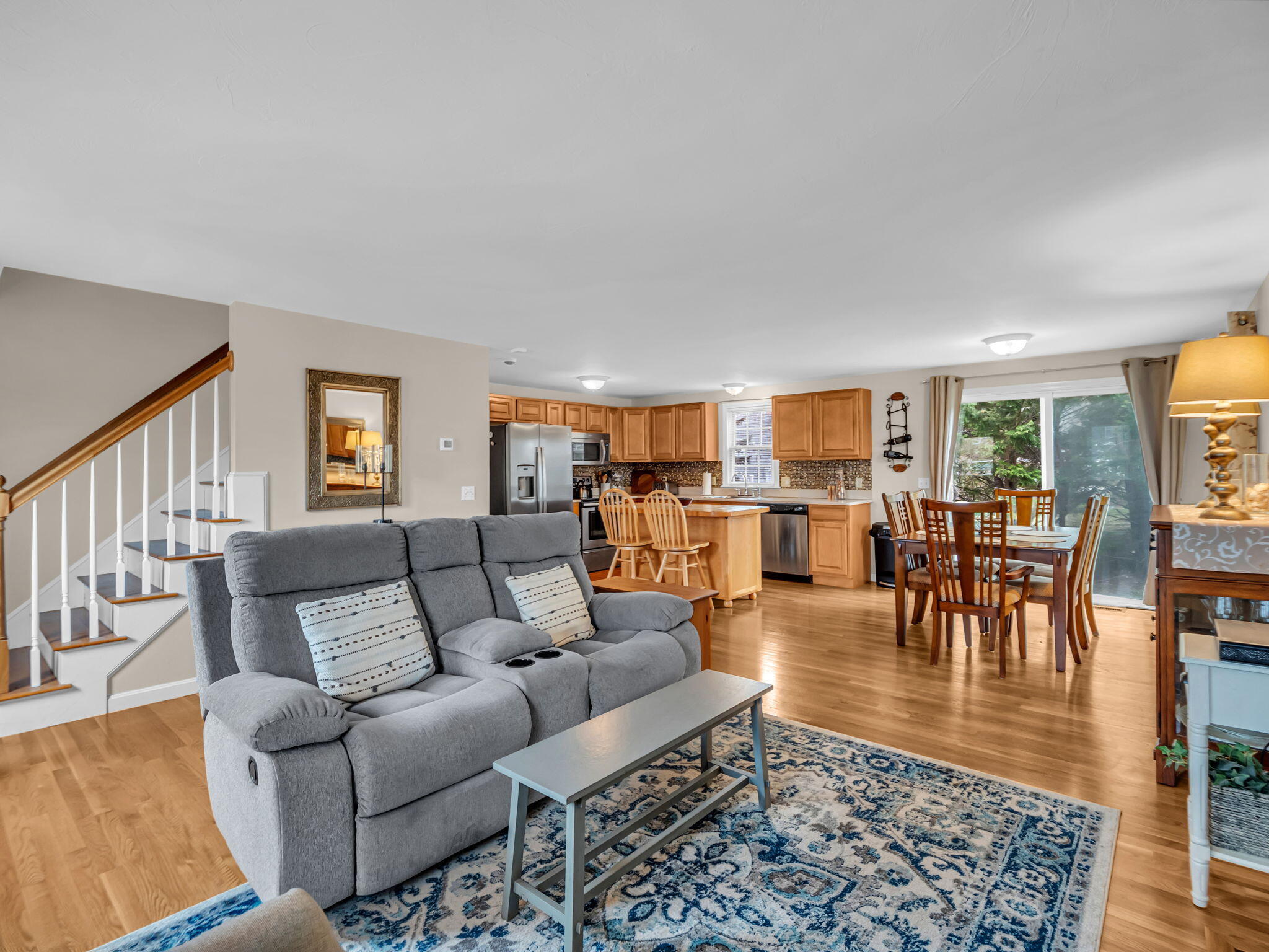 121 Camp St # 82