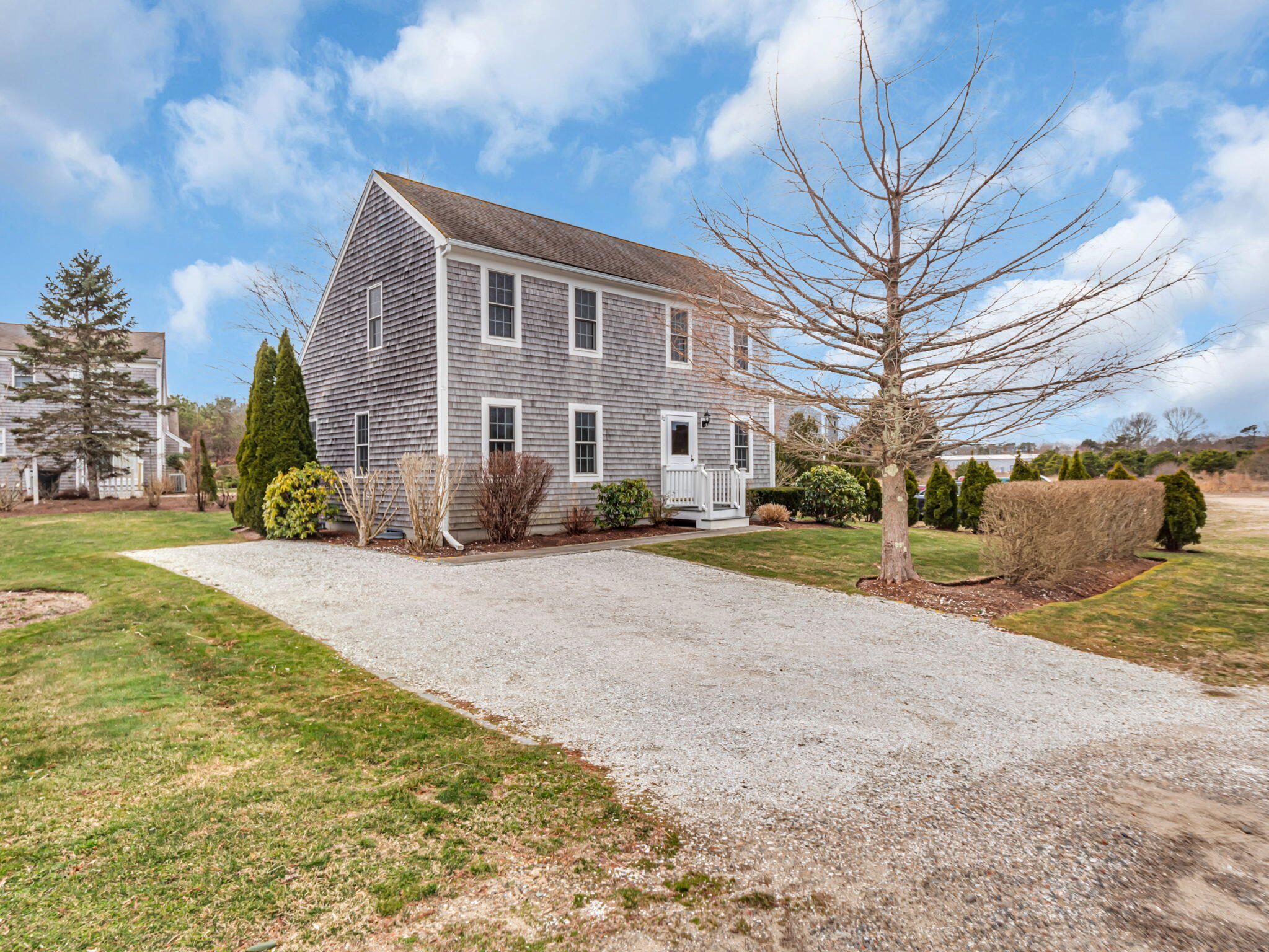 121 Camp St # 82