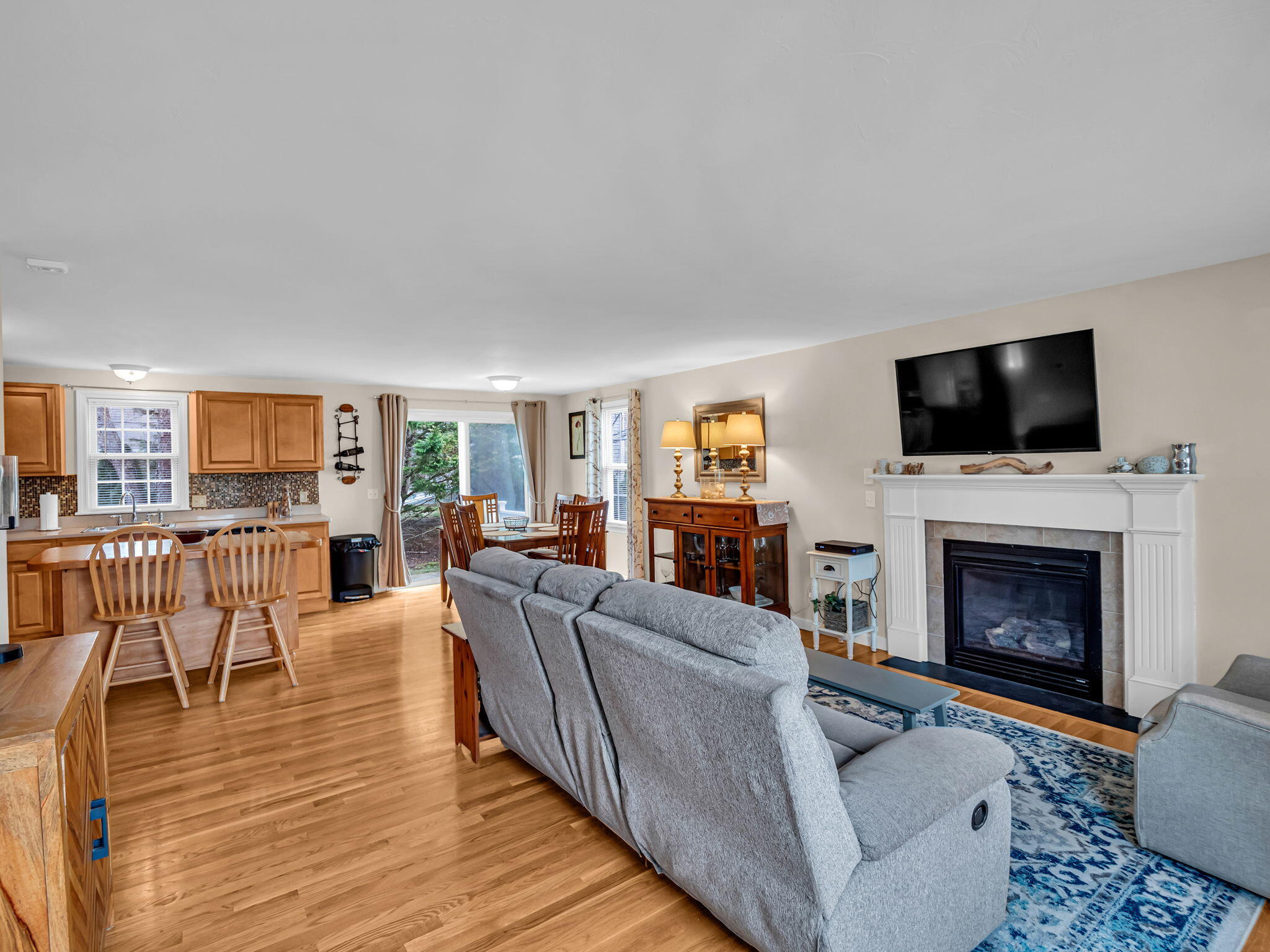 121 Camp St # 82