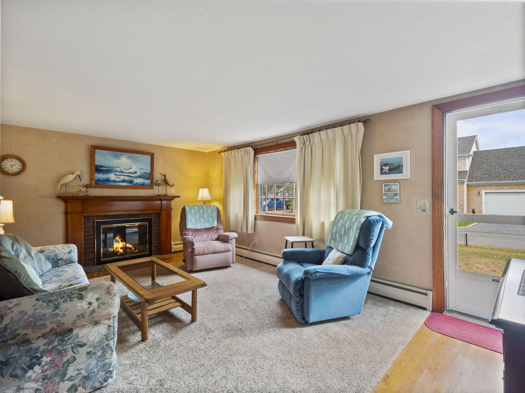 6 Lauries Ln