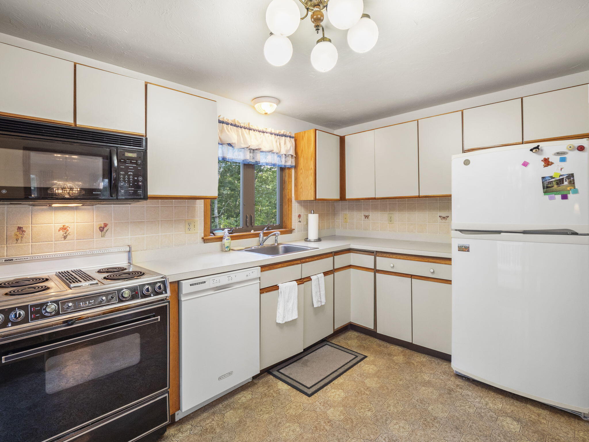 164 Great Hill Dr