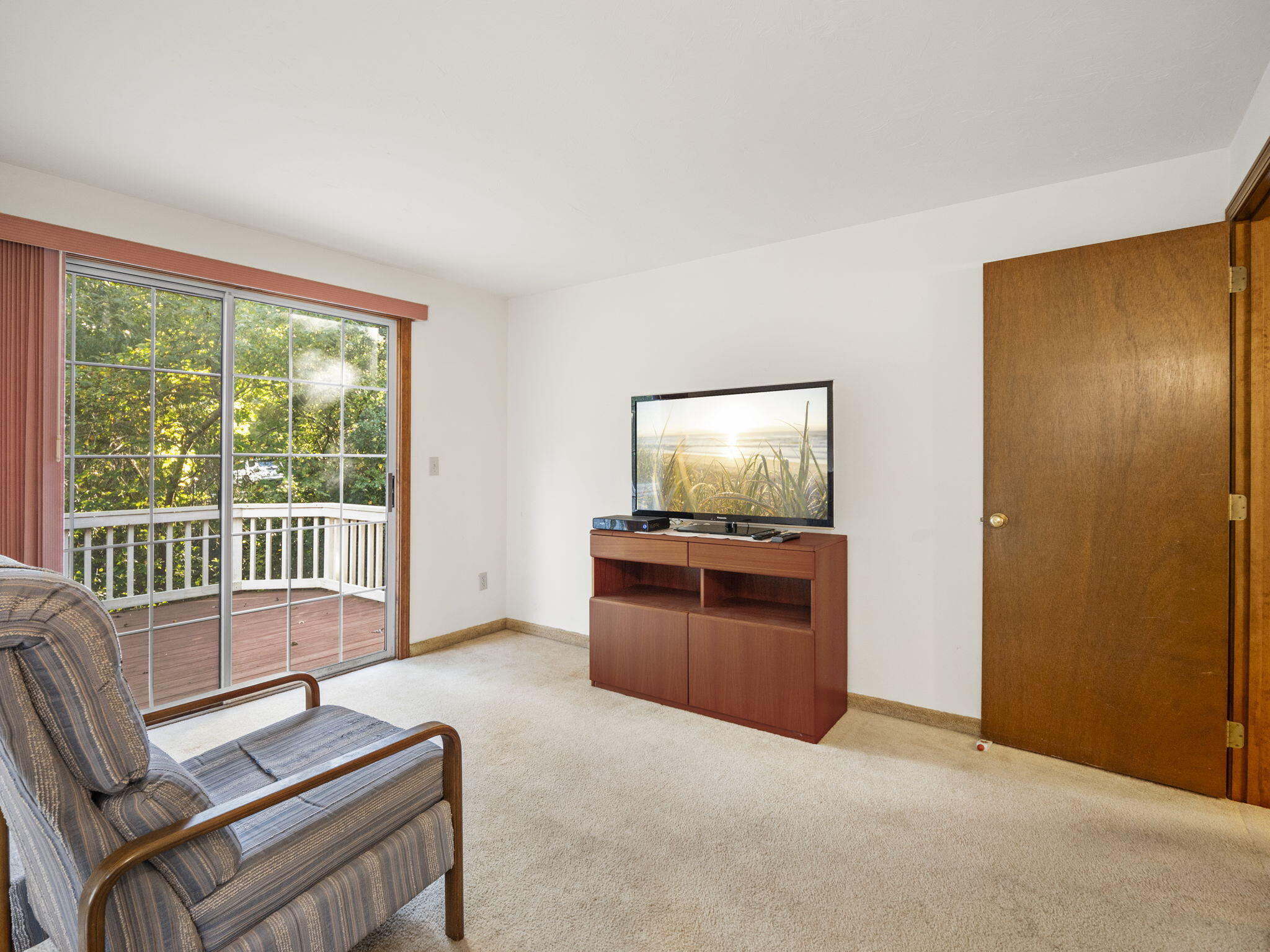 164 Great Hill Dr