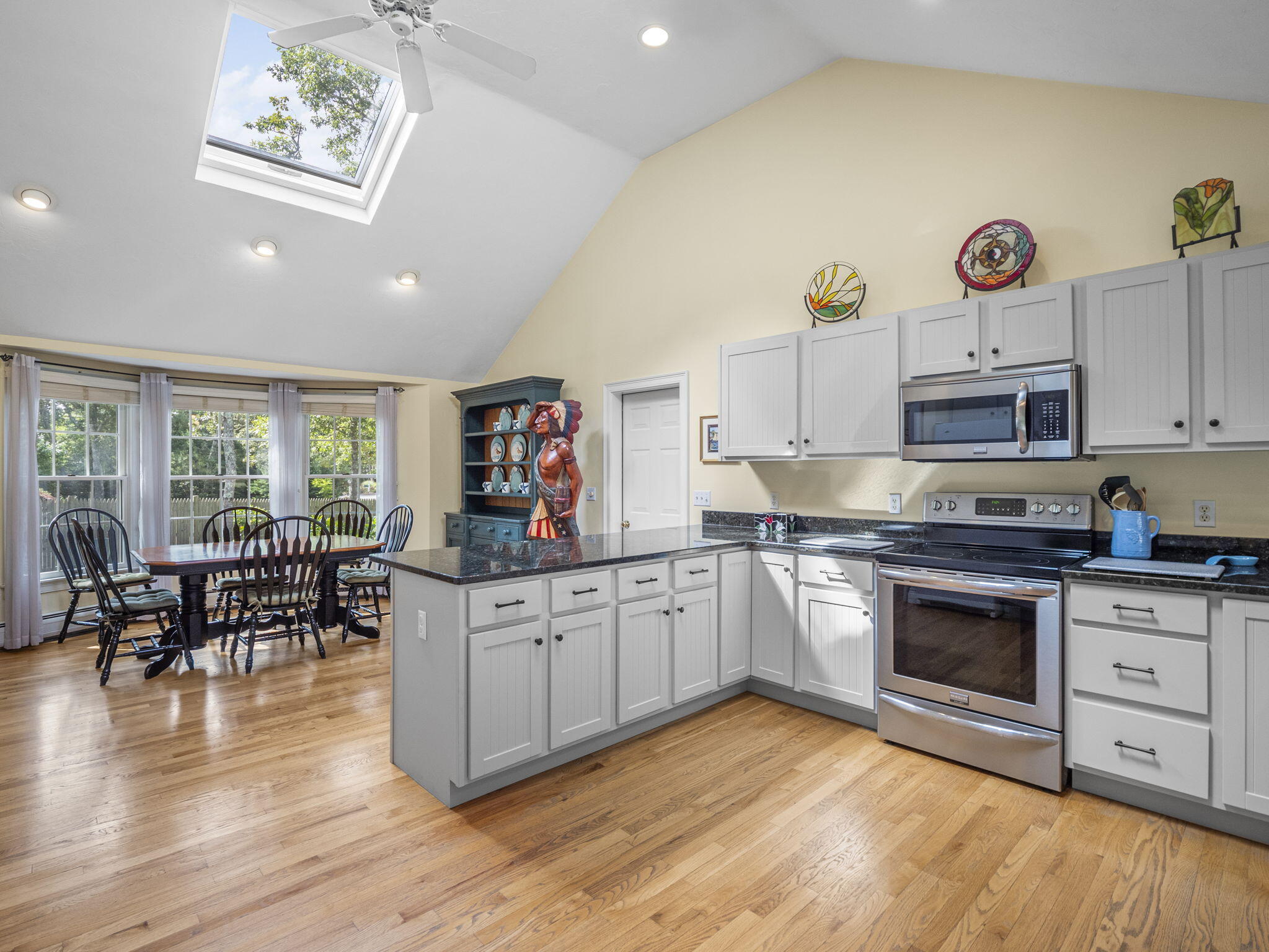 667 Queen Anne Rd