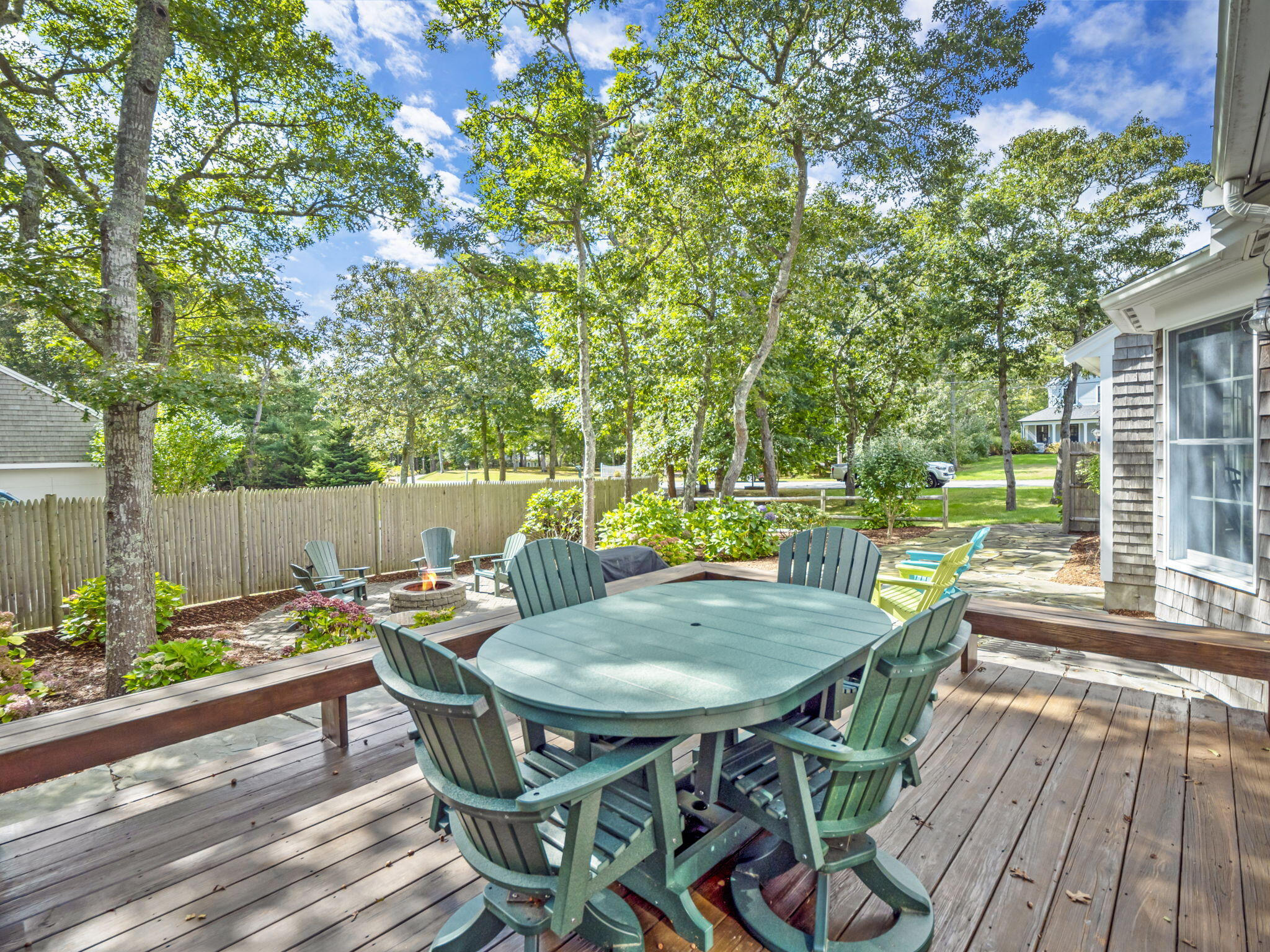 667 Queen Anne Rd