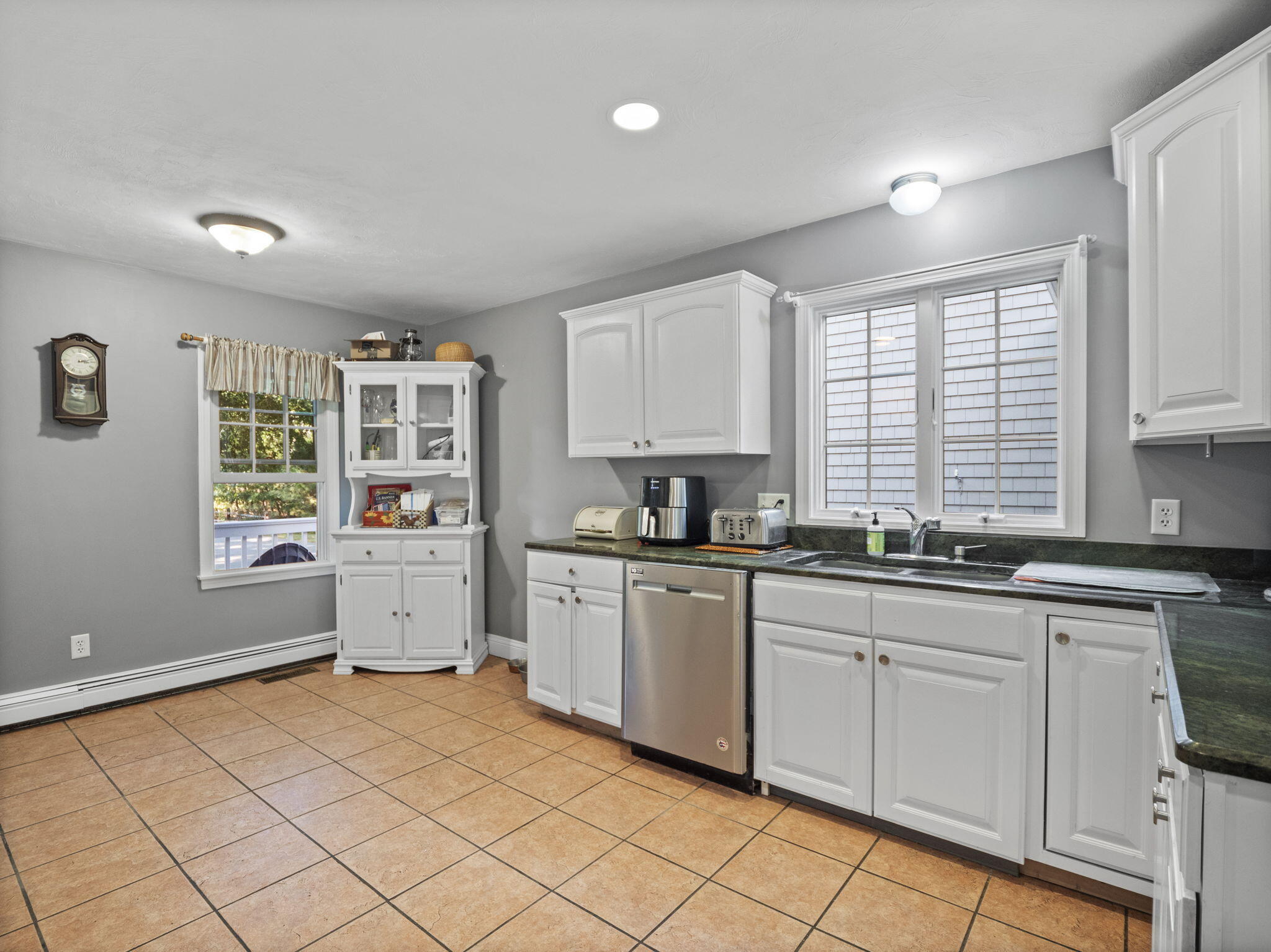 44 Juniper Ln