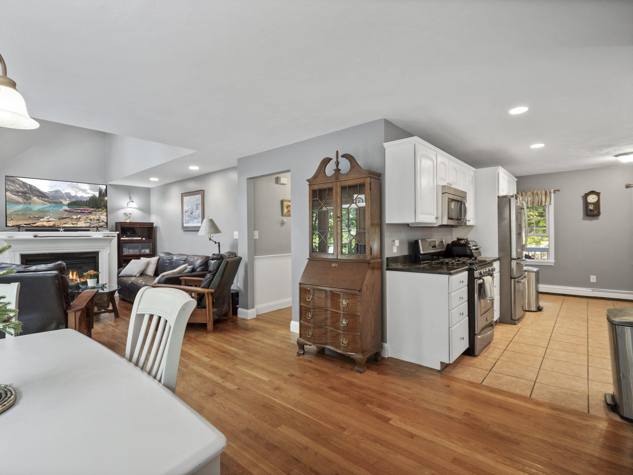 44 Juniper Ln