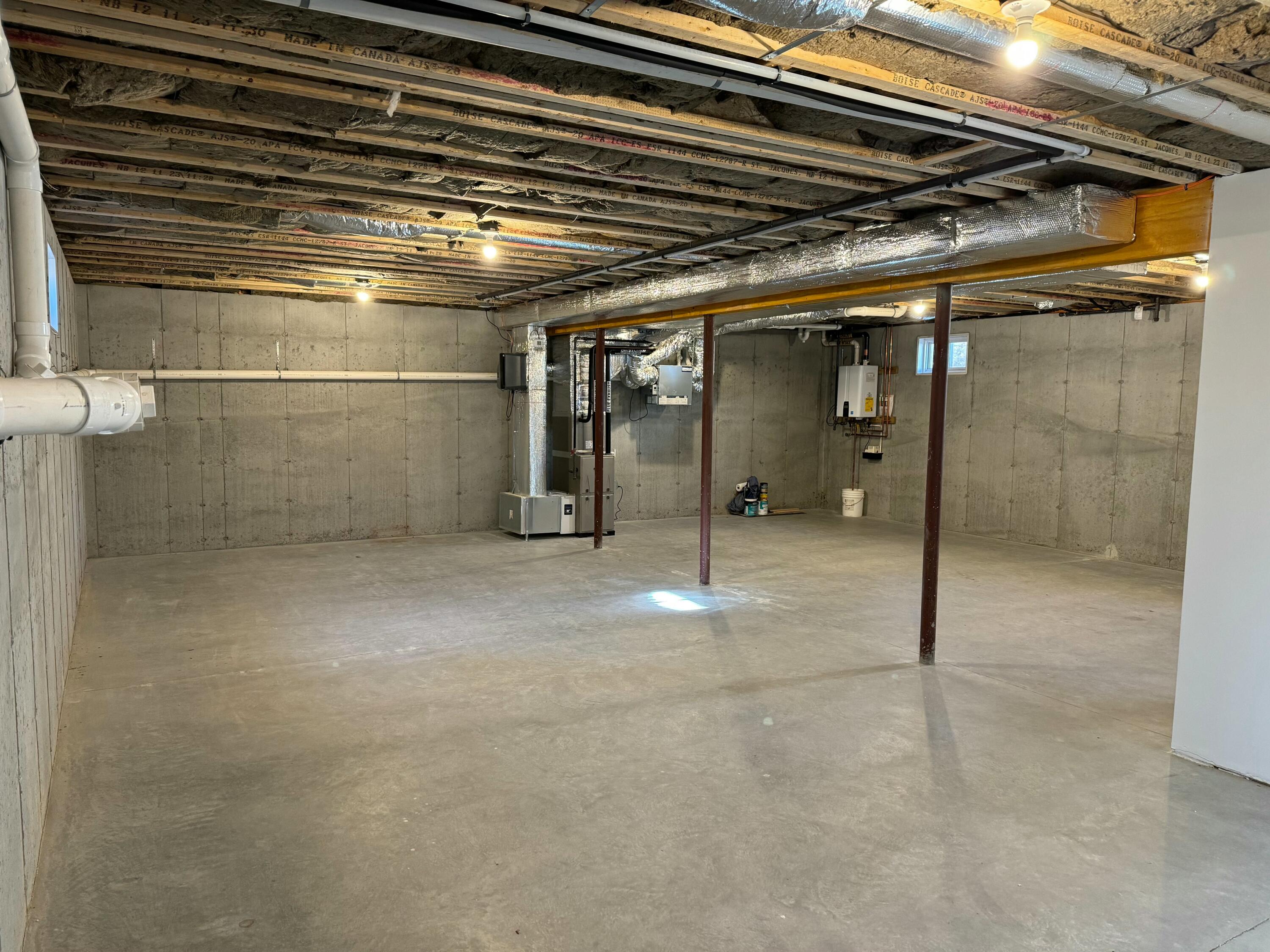 33 Buttonwood Rd