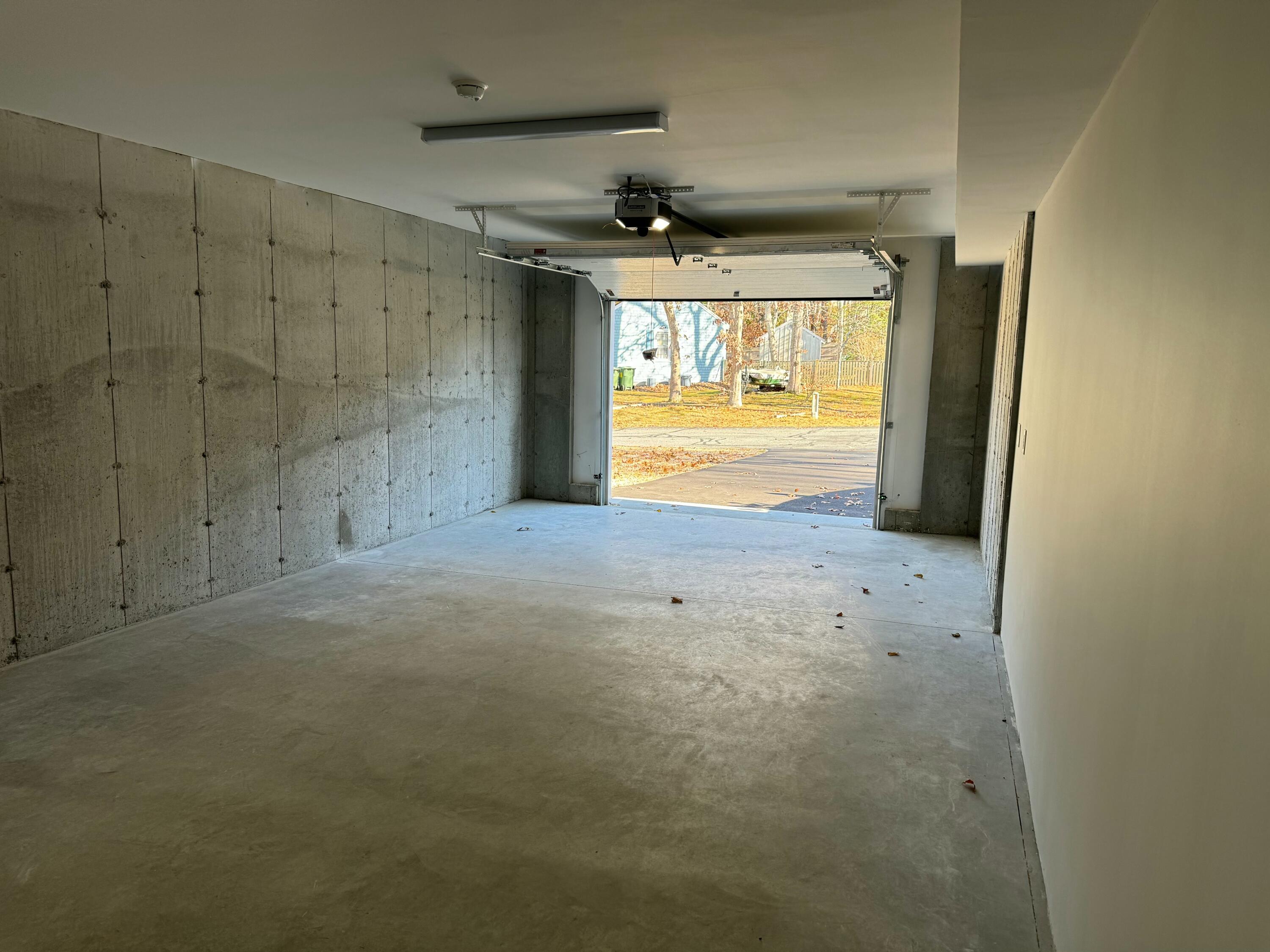 33 Buttonwood Rd
