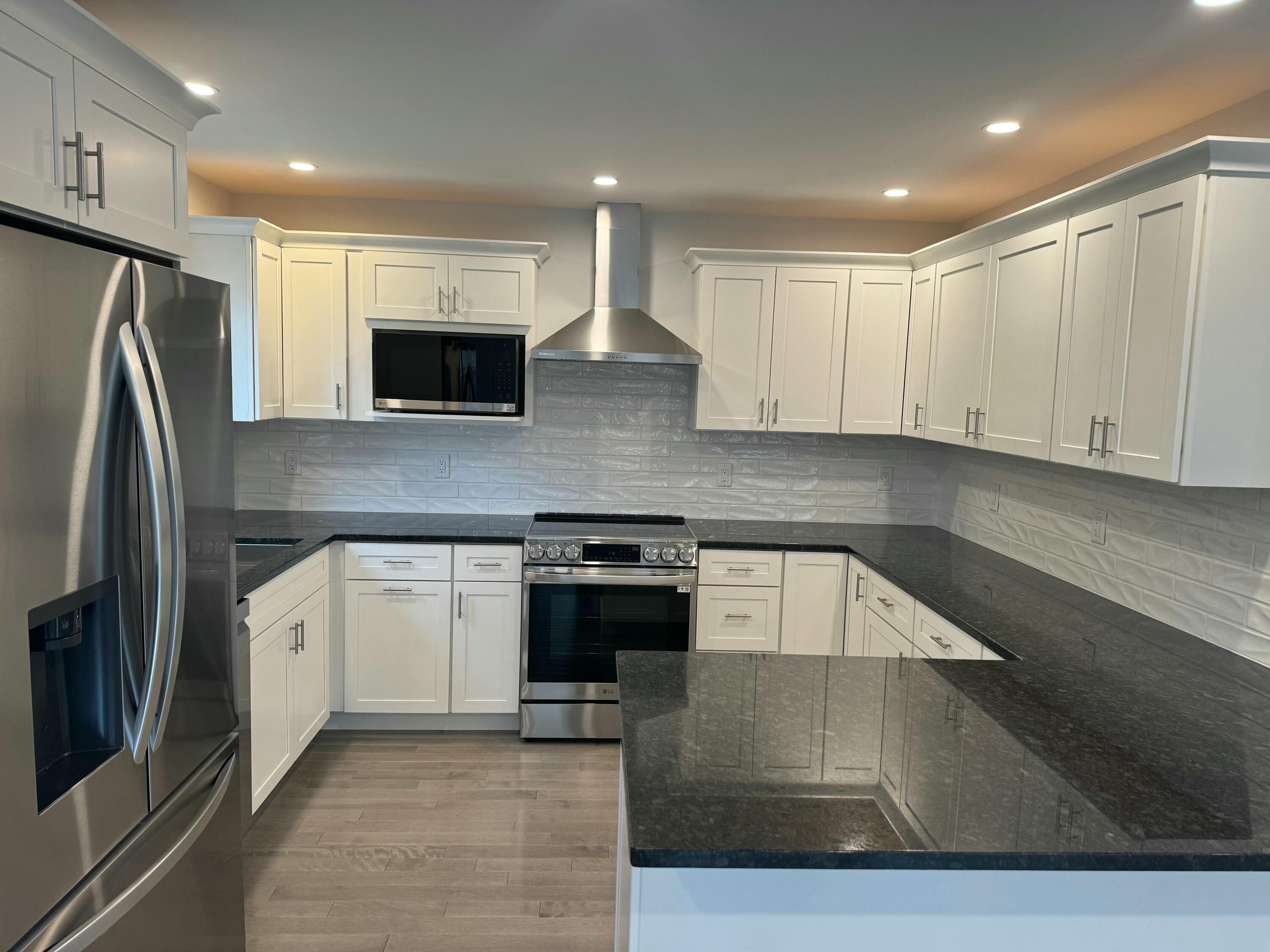 33 Buttonwood Rd
