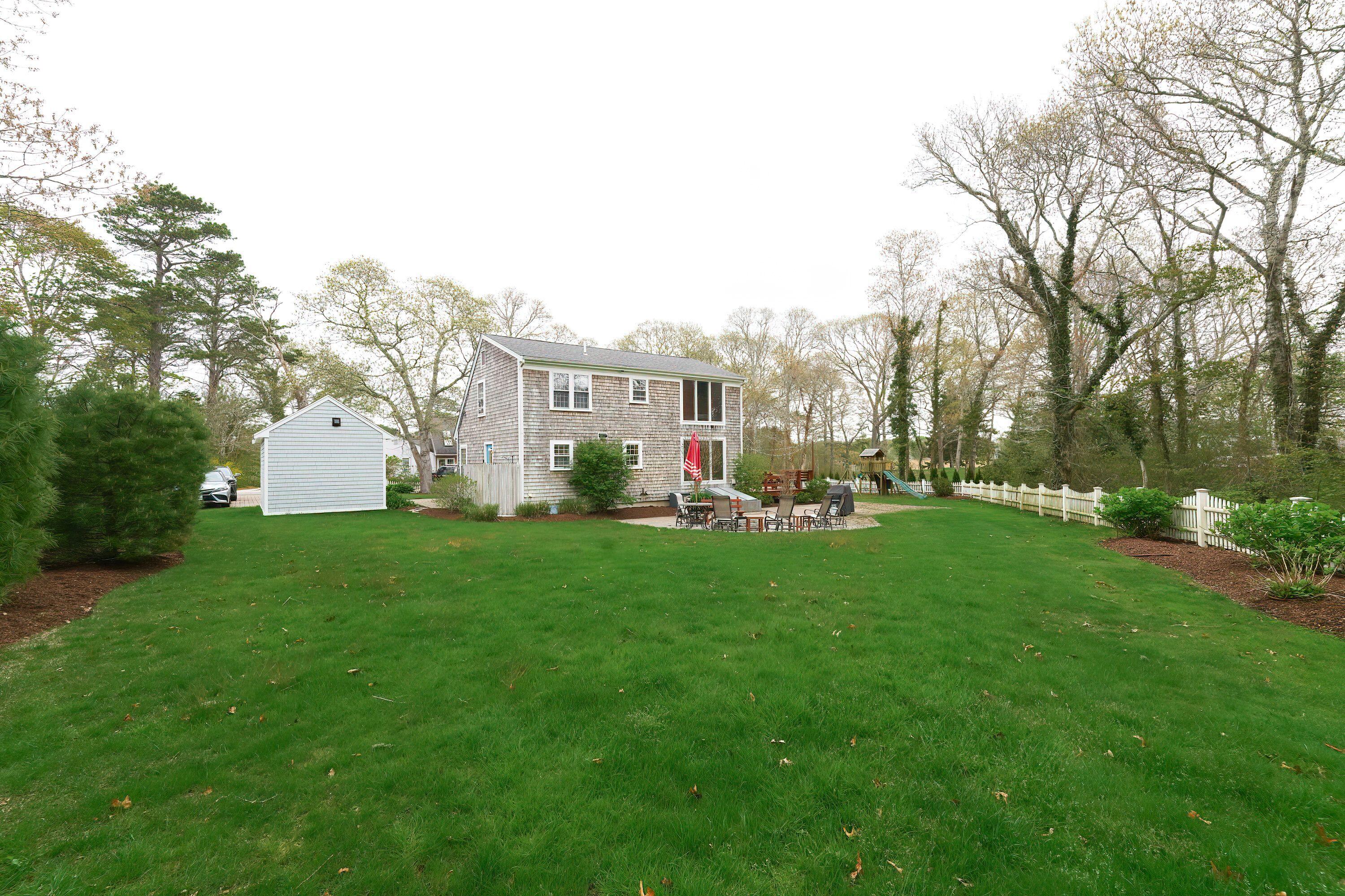 194 Old Colony Rd