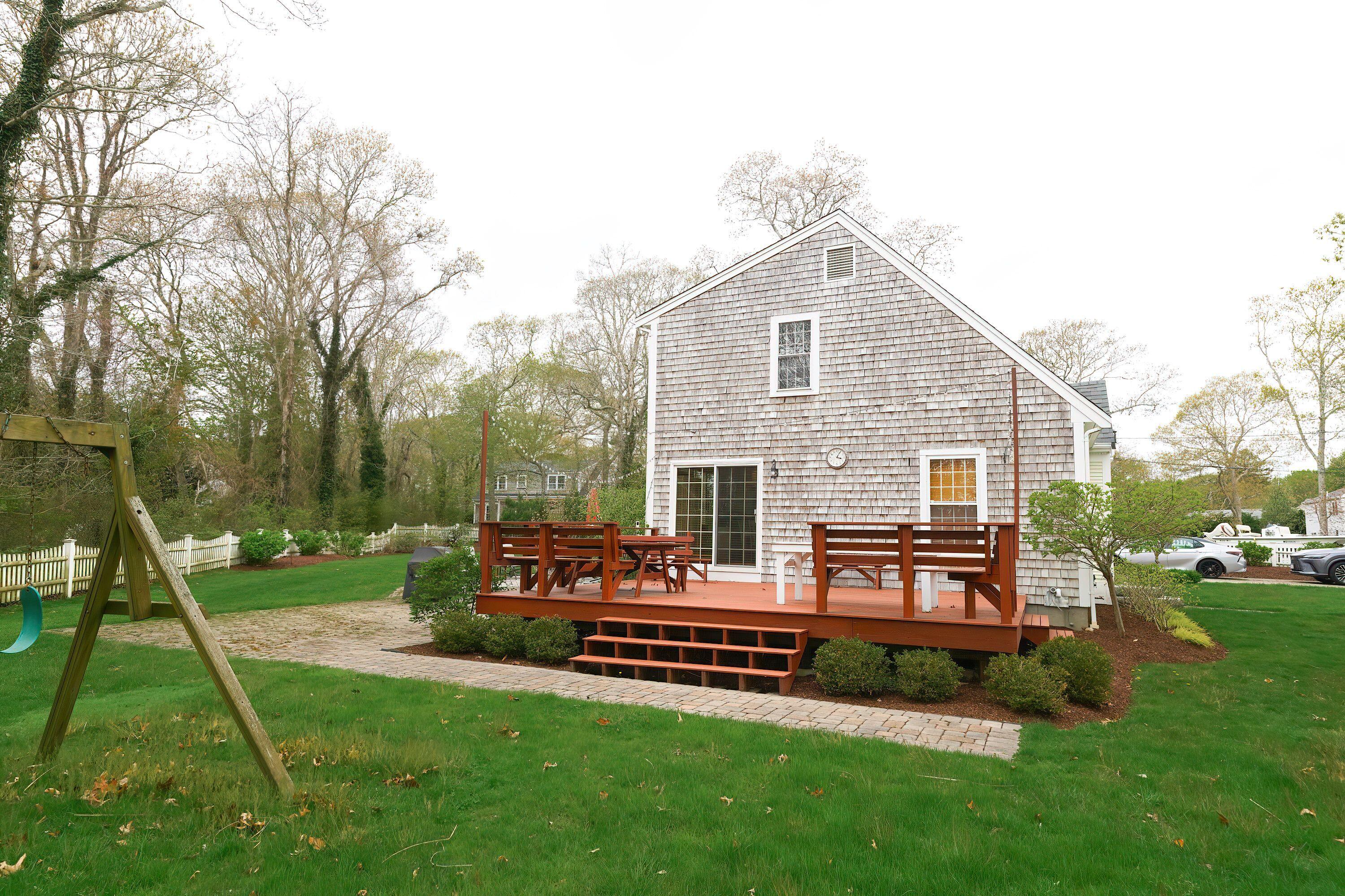 194 Old Colony Rd