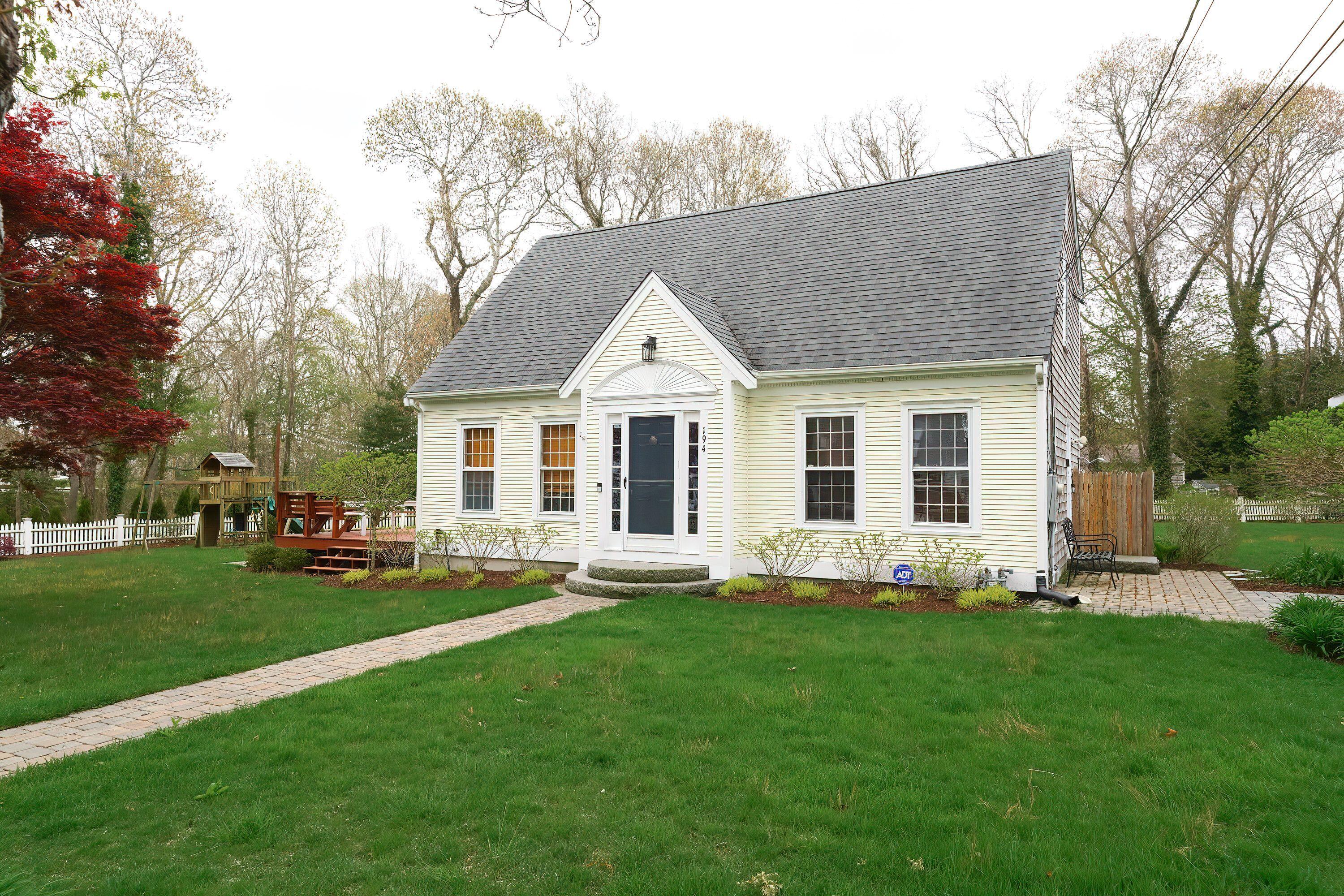 194 Old Colony Rd