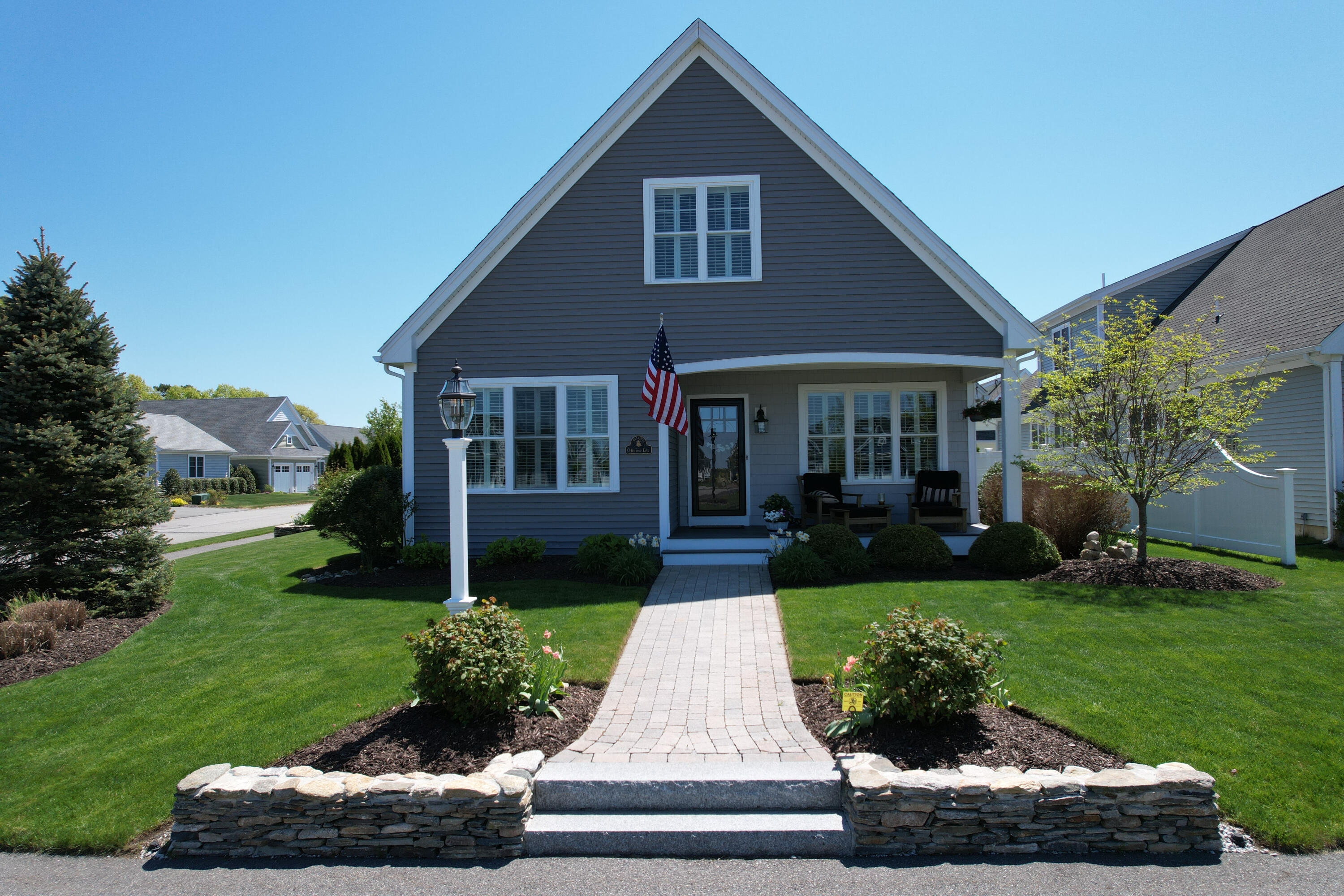 7 Bethpage Ln