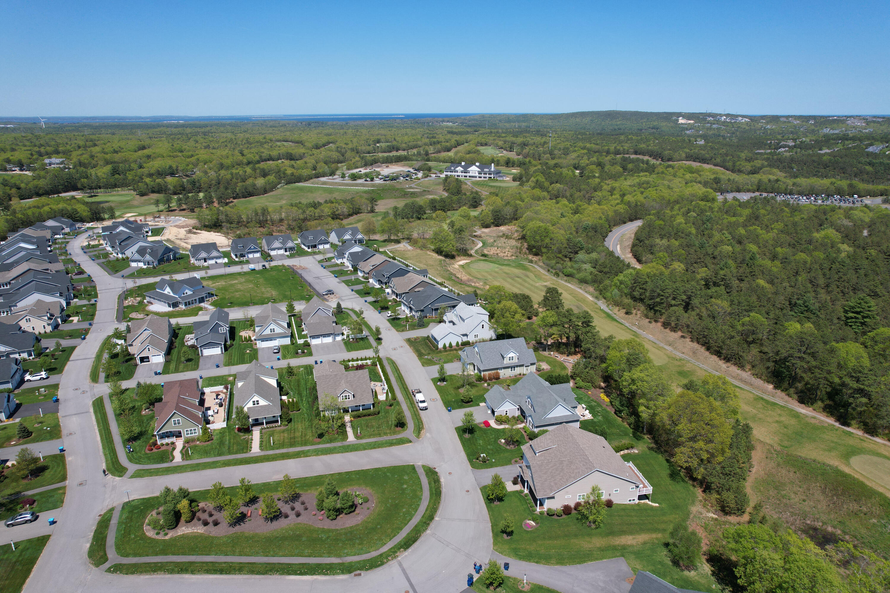 7 Bethpage Ln