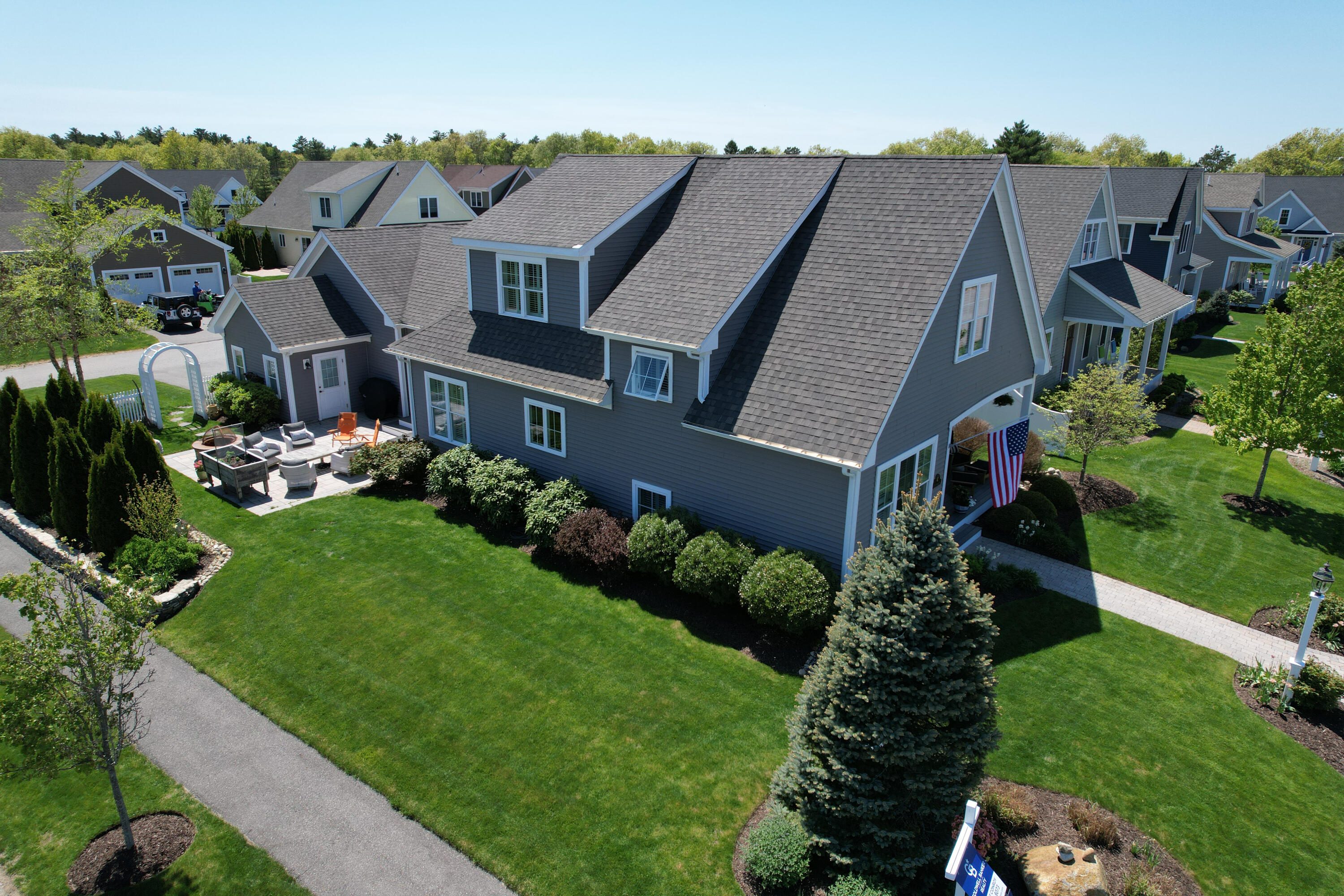 7 Bethpage Ln
