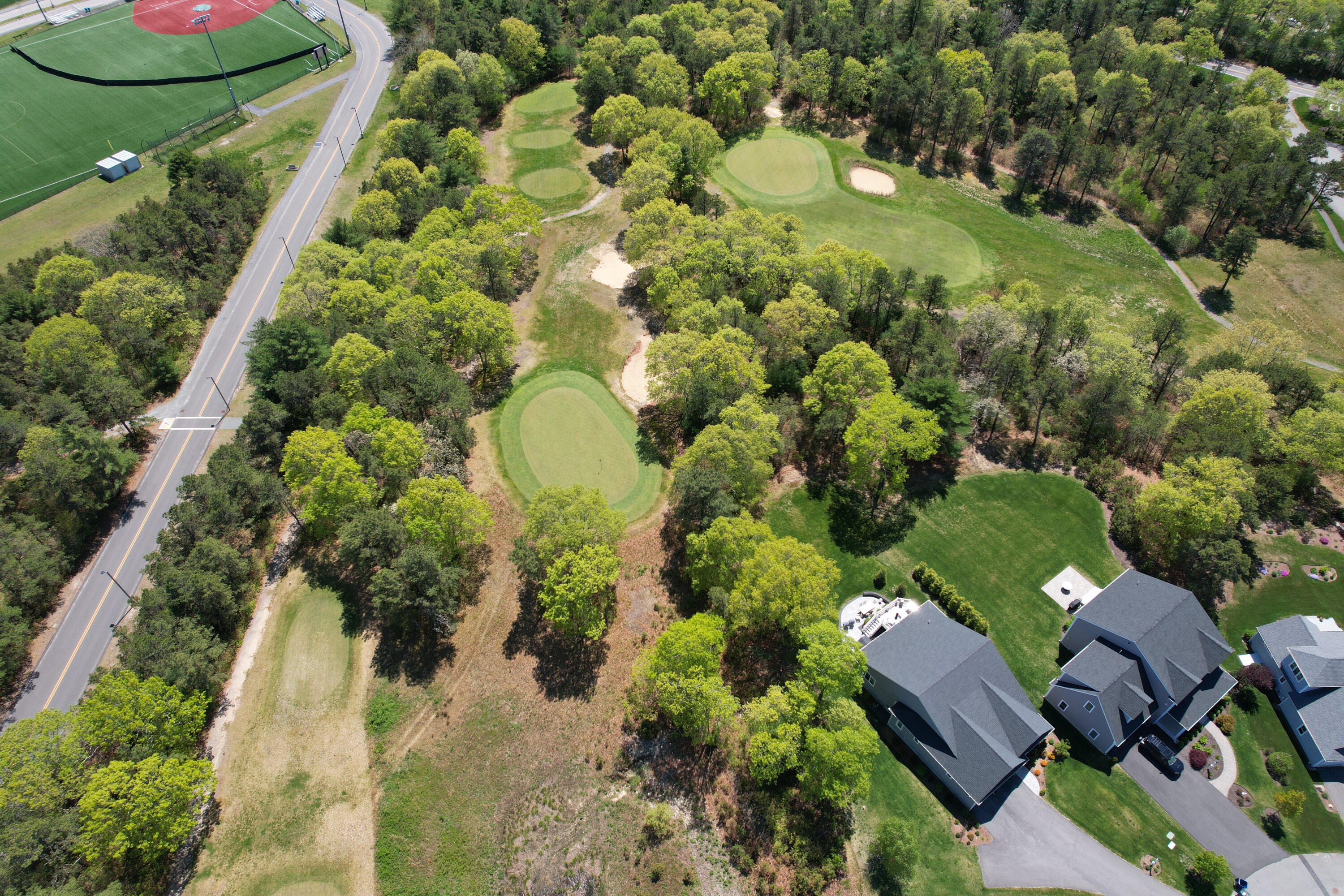7 Bethpage Ln