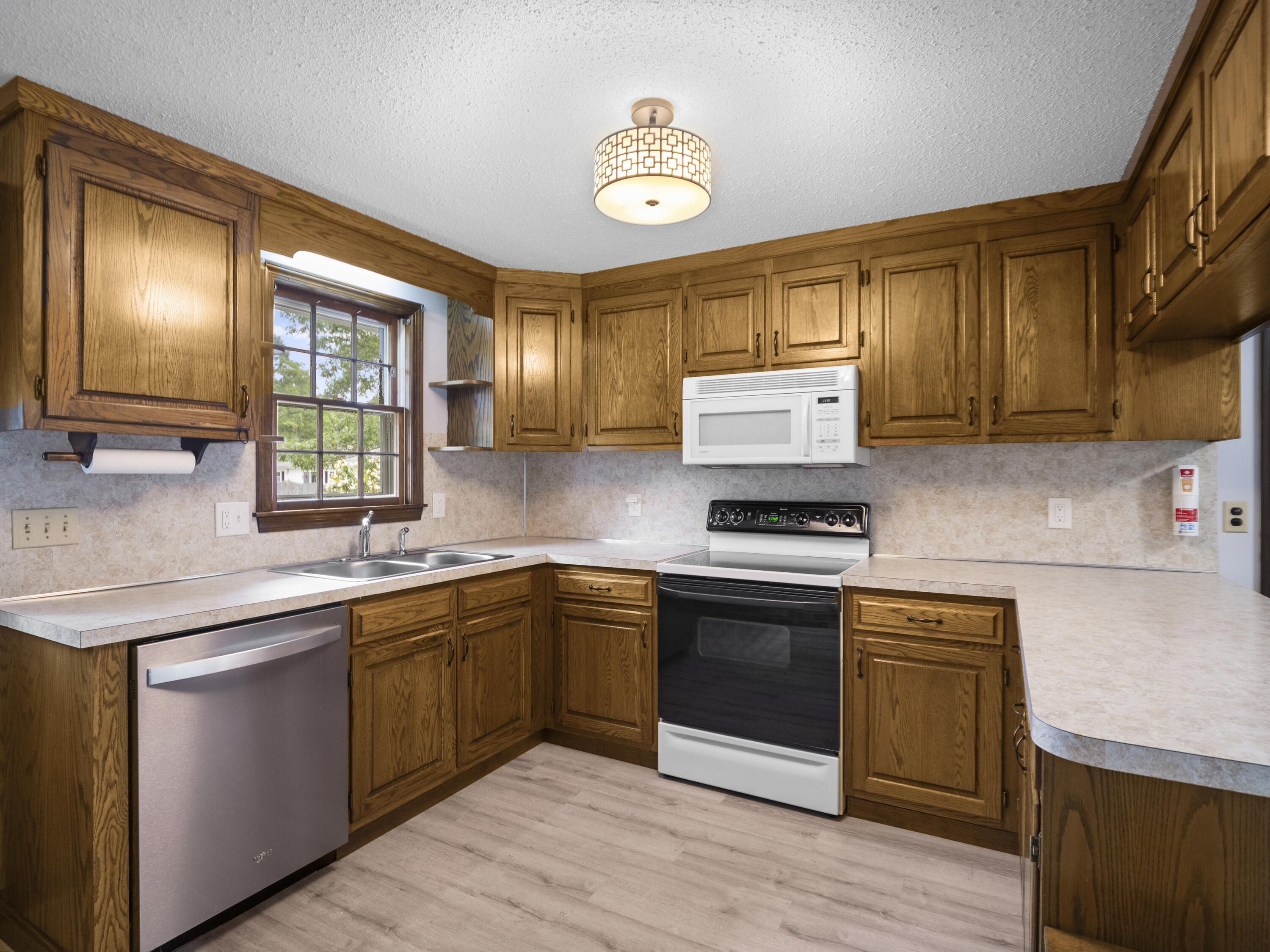 17 Avalon Cir