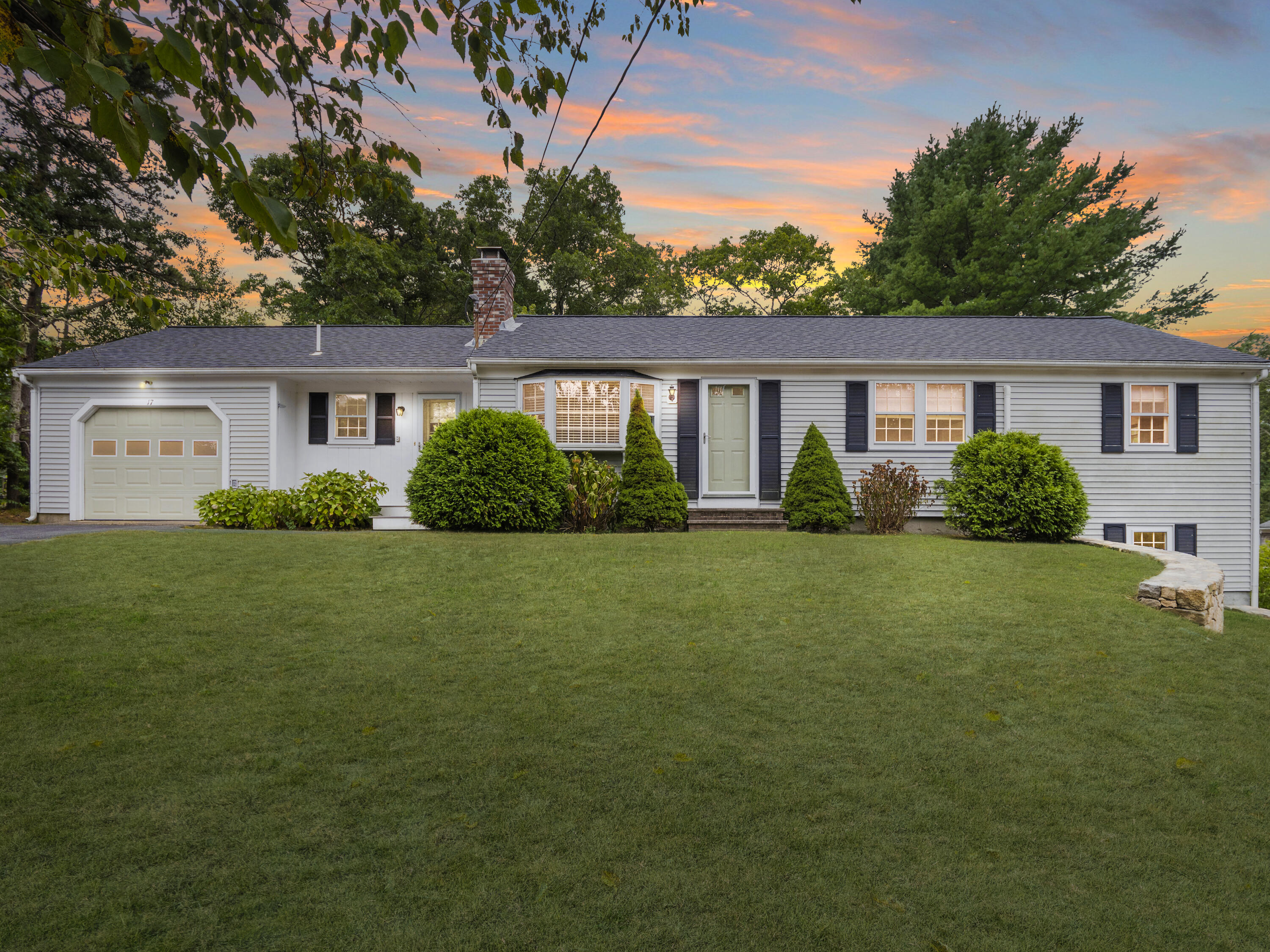 17 Avalon Cir
