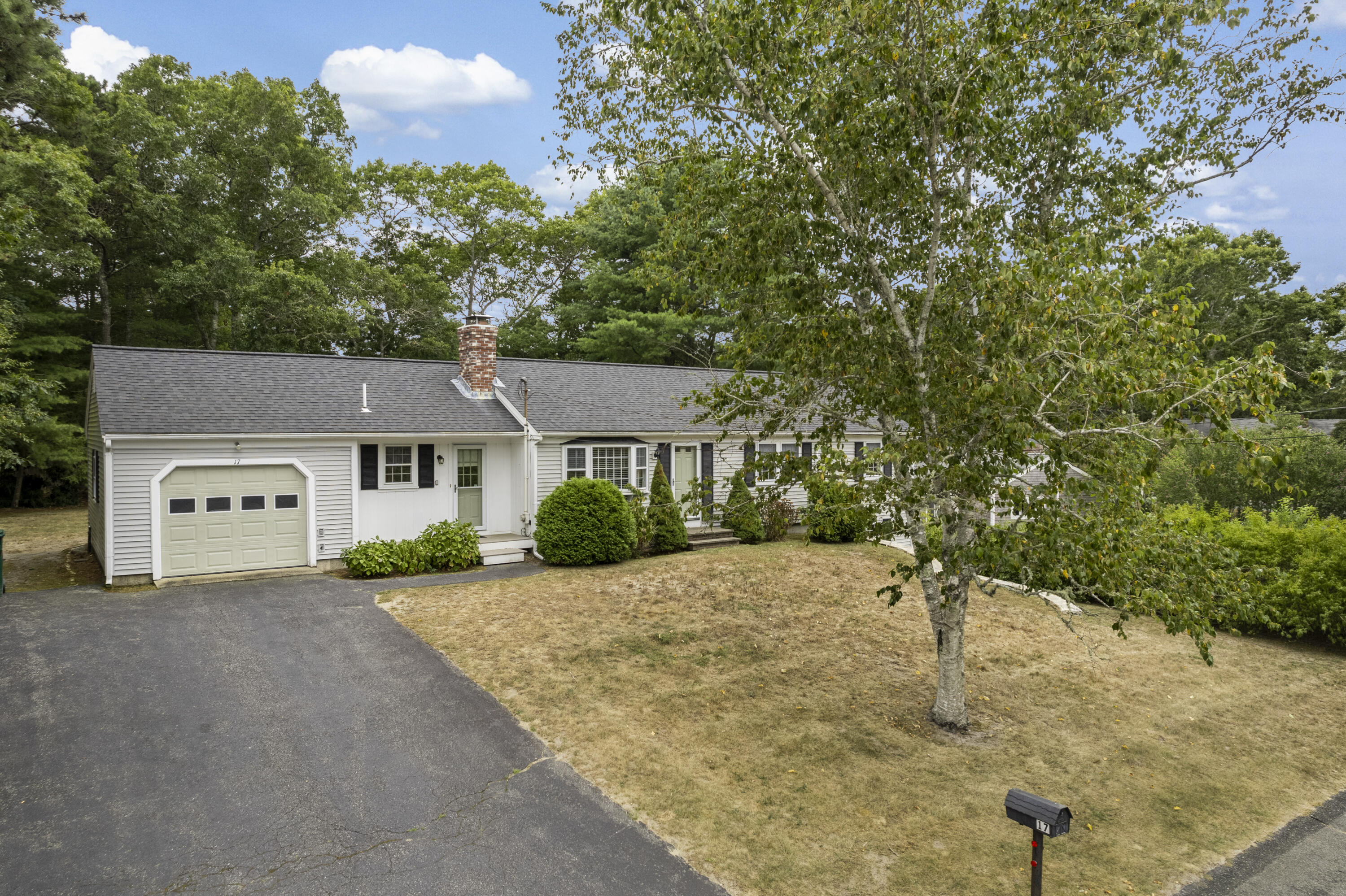 17 Avalon Cir