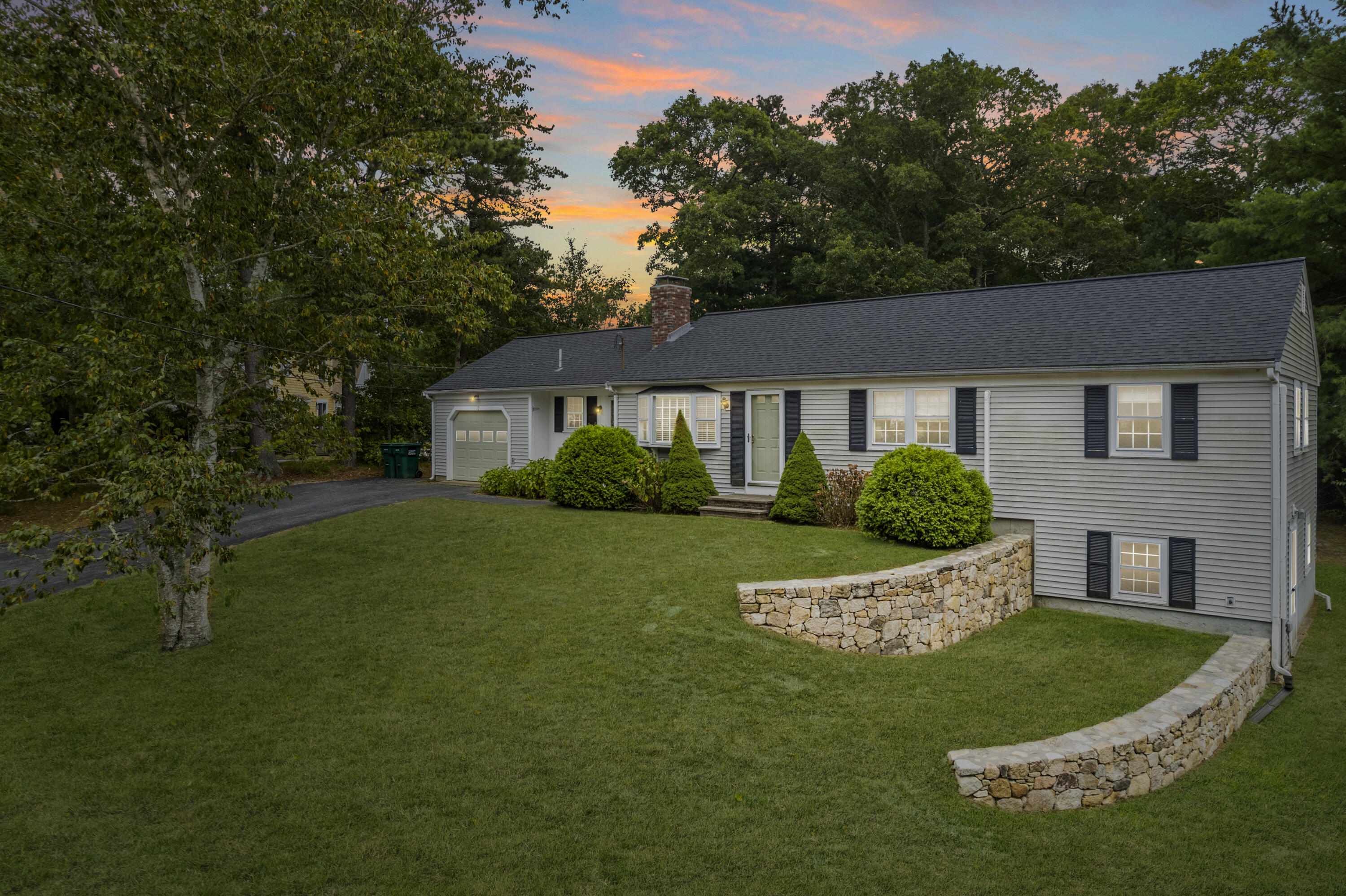 17 Avalon Cir