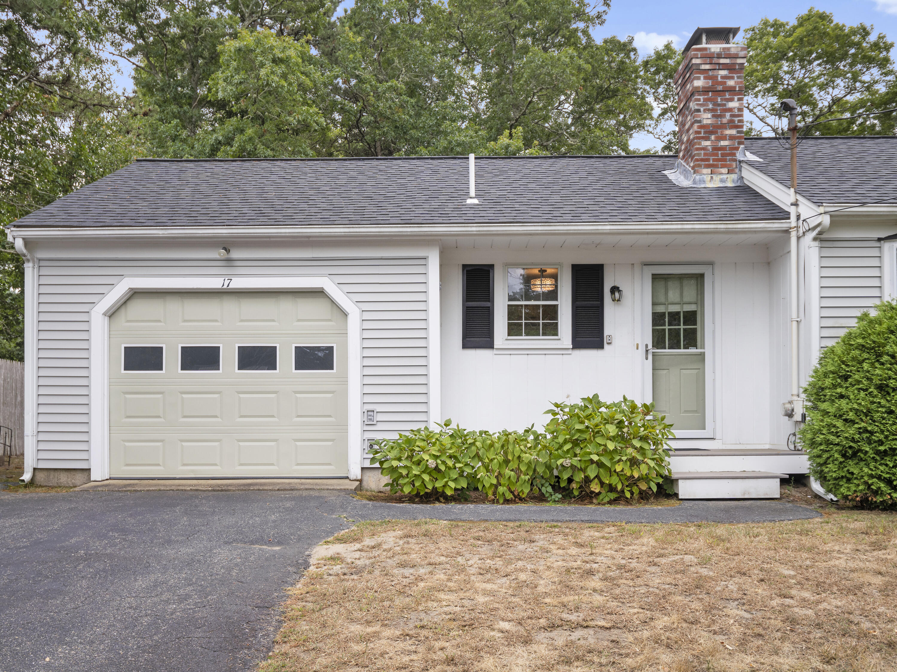 17 Avalon Cir