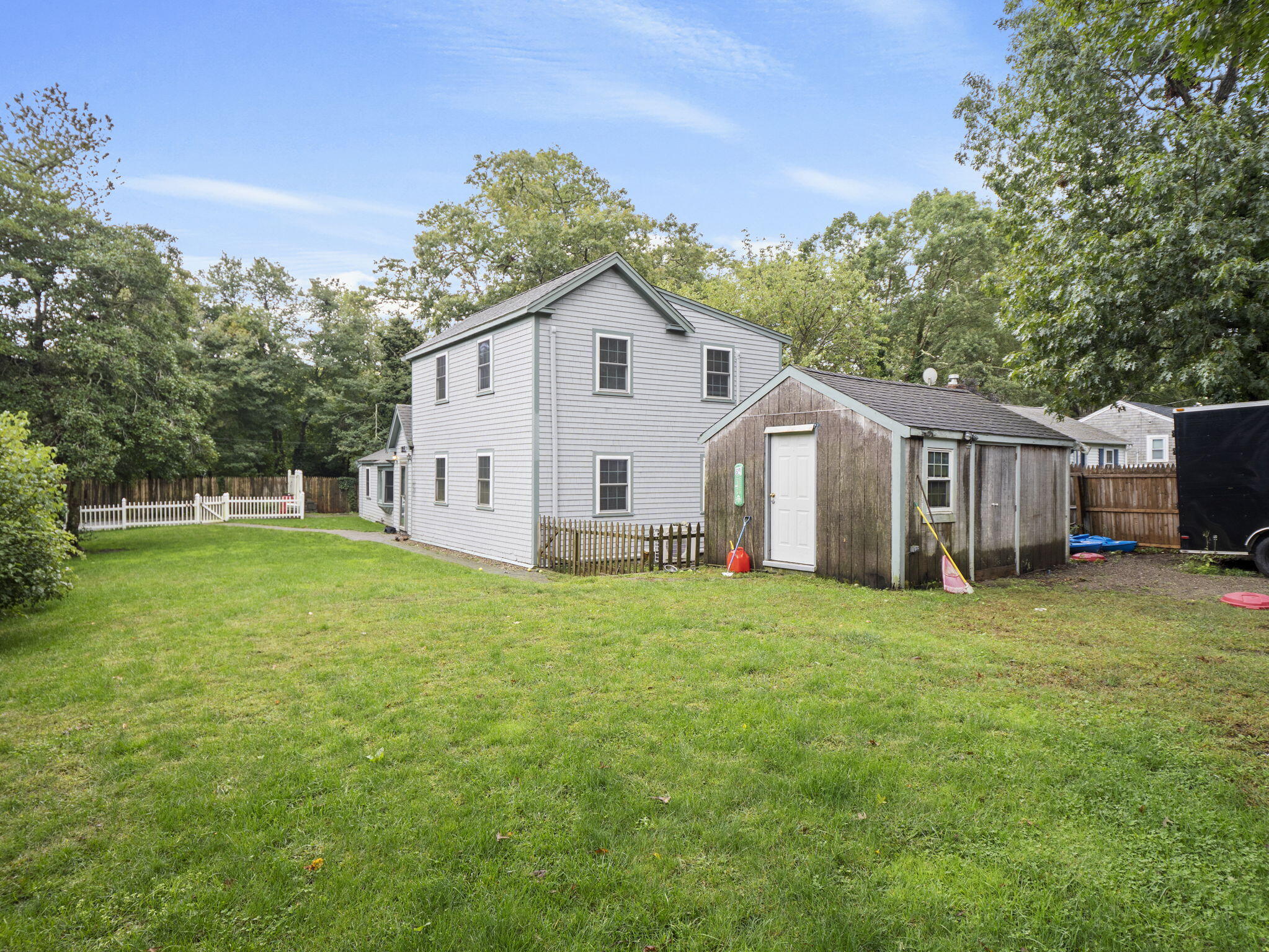 33 Lake Road