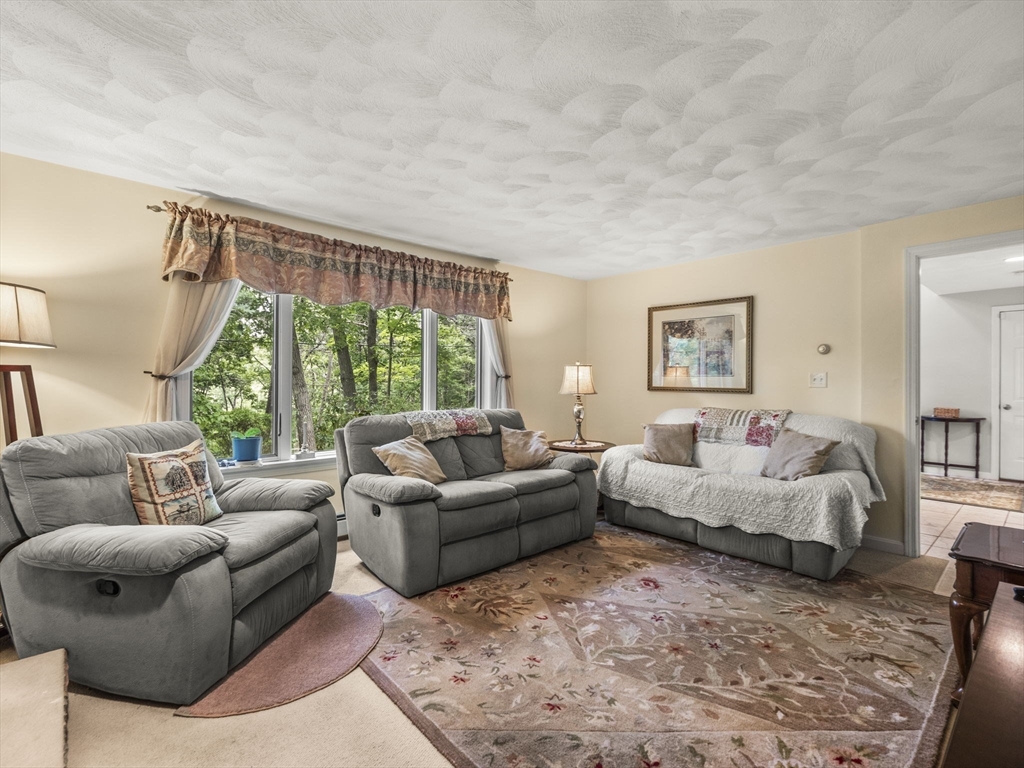 25 Dexter Rd