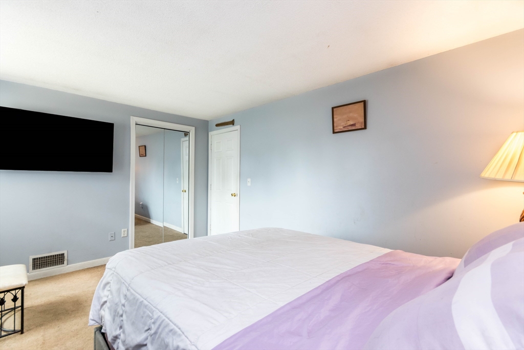 20 Camardo Dr