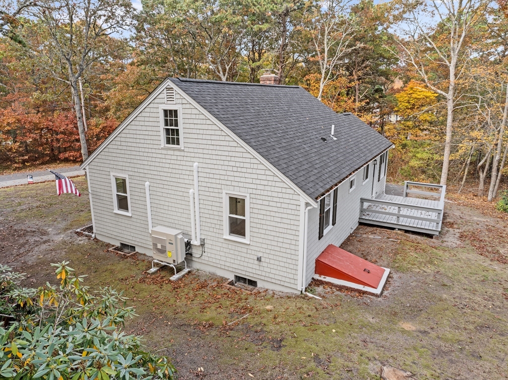 106 Traders Ln