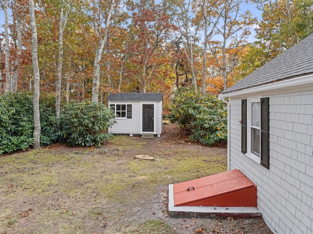 106 Traders Ln