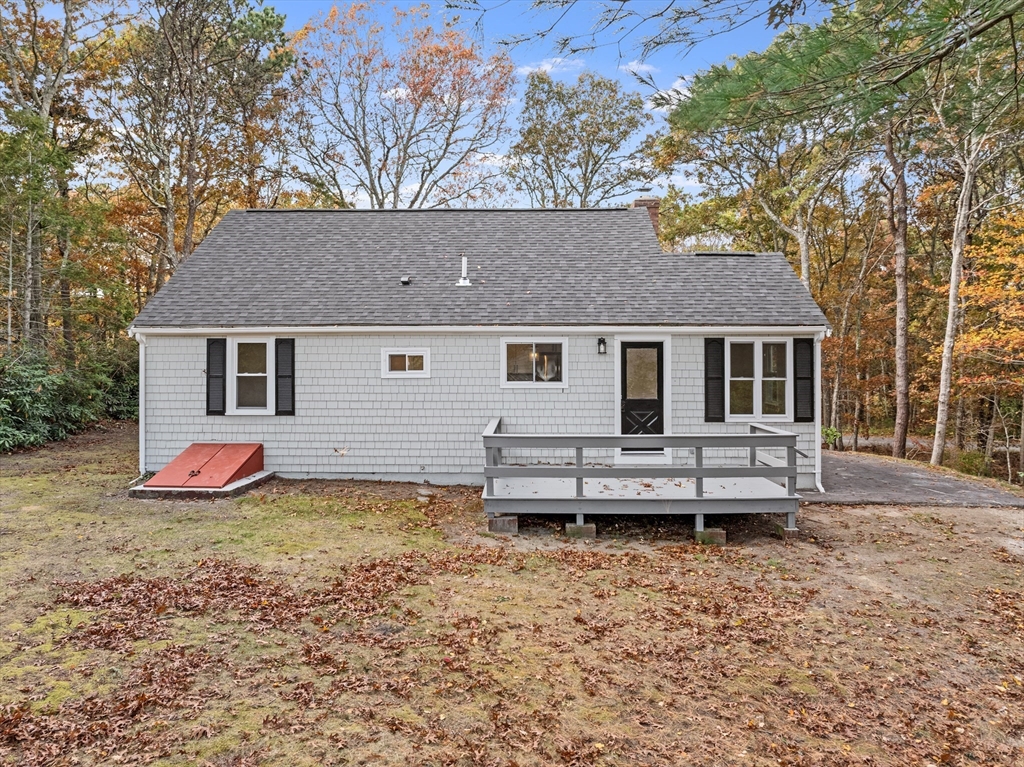 106 Traders Ln