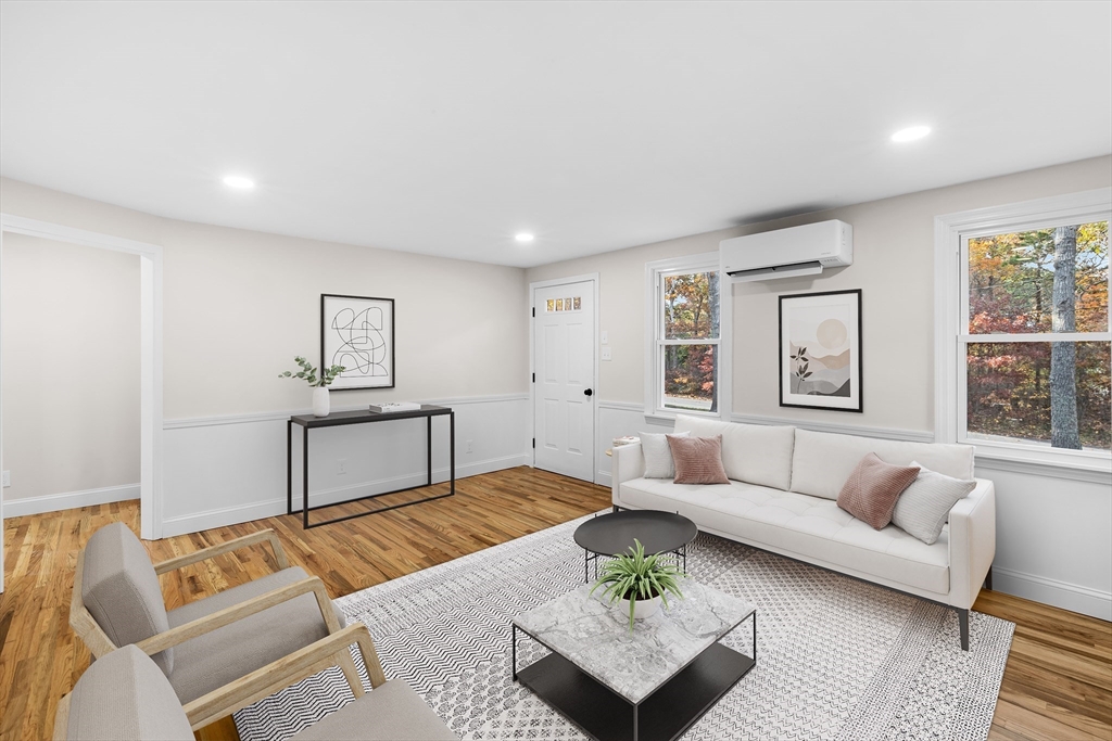 106 Traders Ln