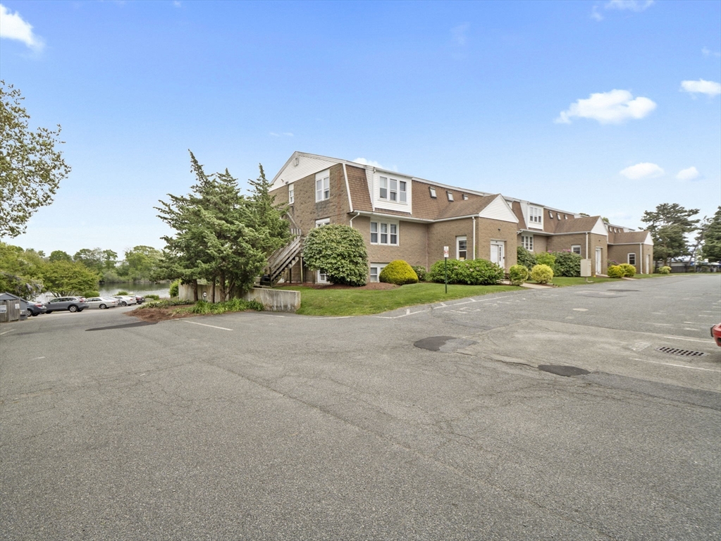24 Bettys Pond Rd # K