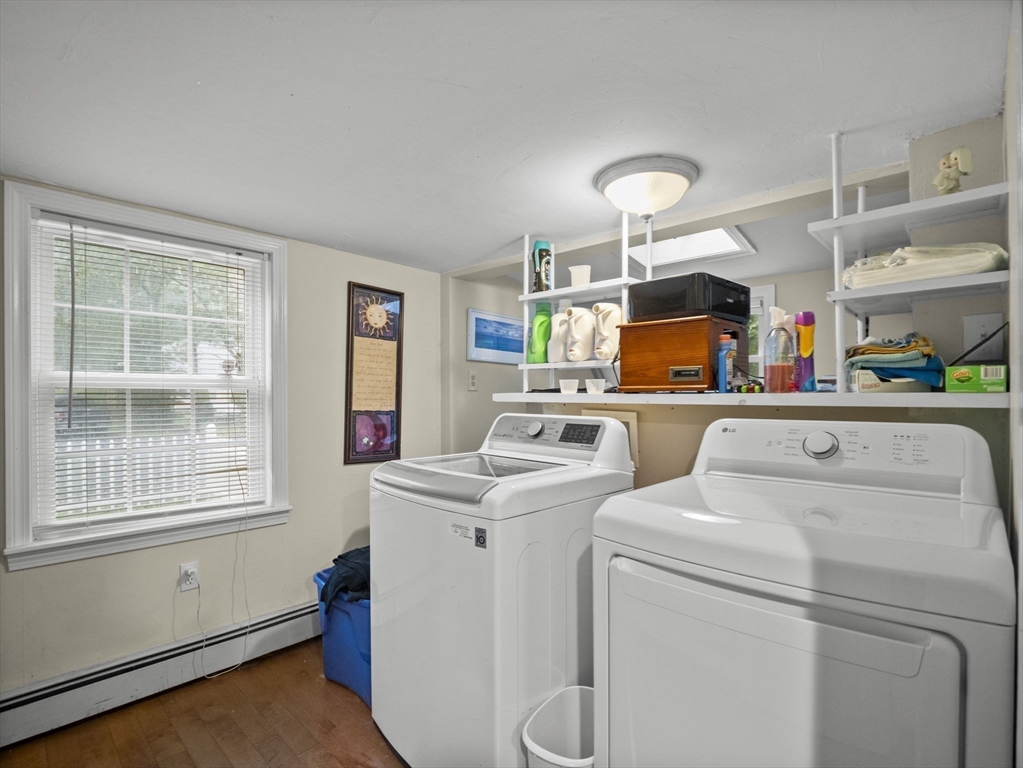 33 Lake Rd