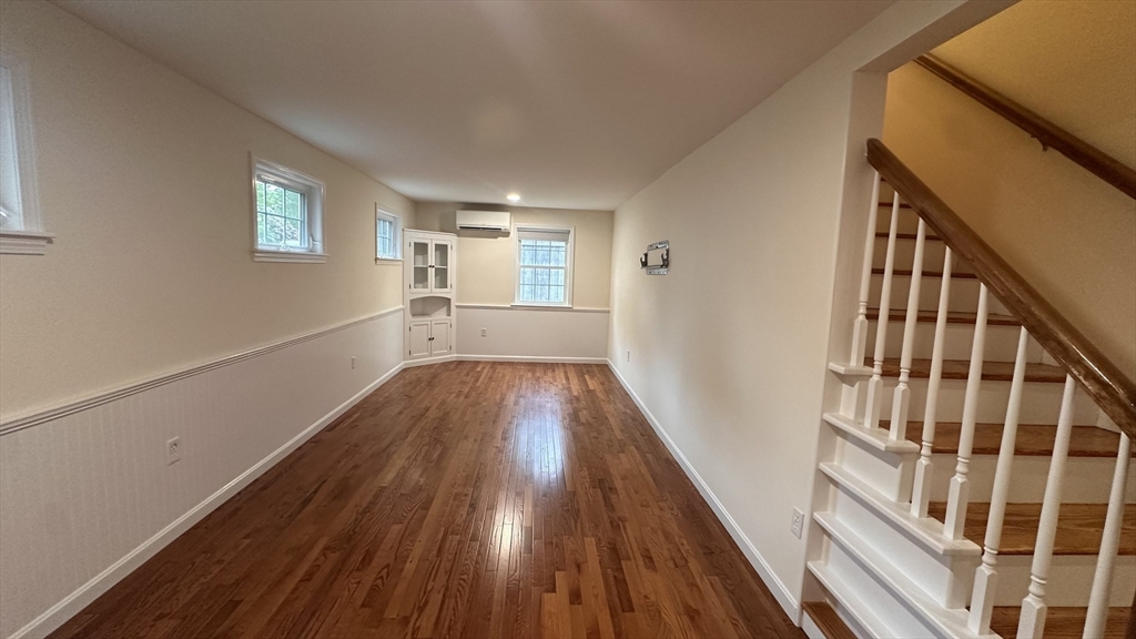 33 Lake Rd