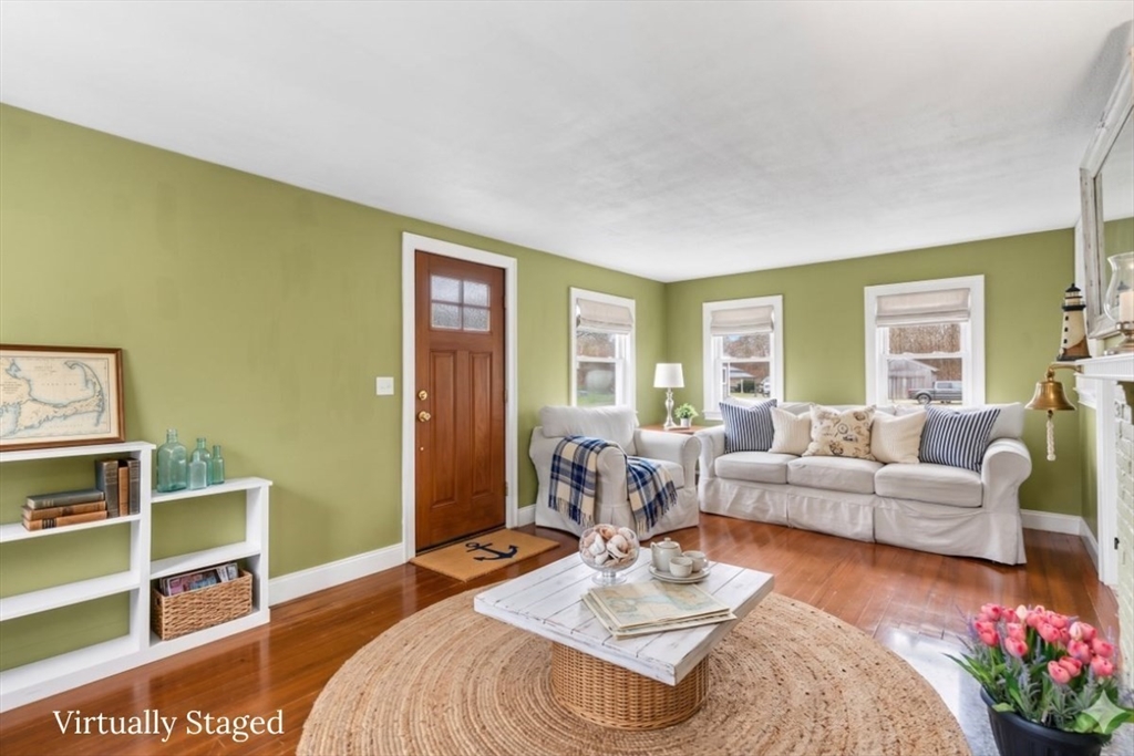 34 Railroad Ave