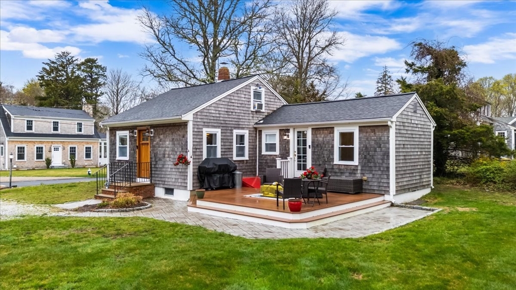 34 Railroad Ave